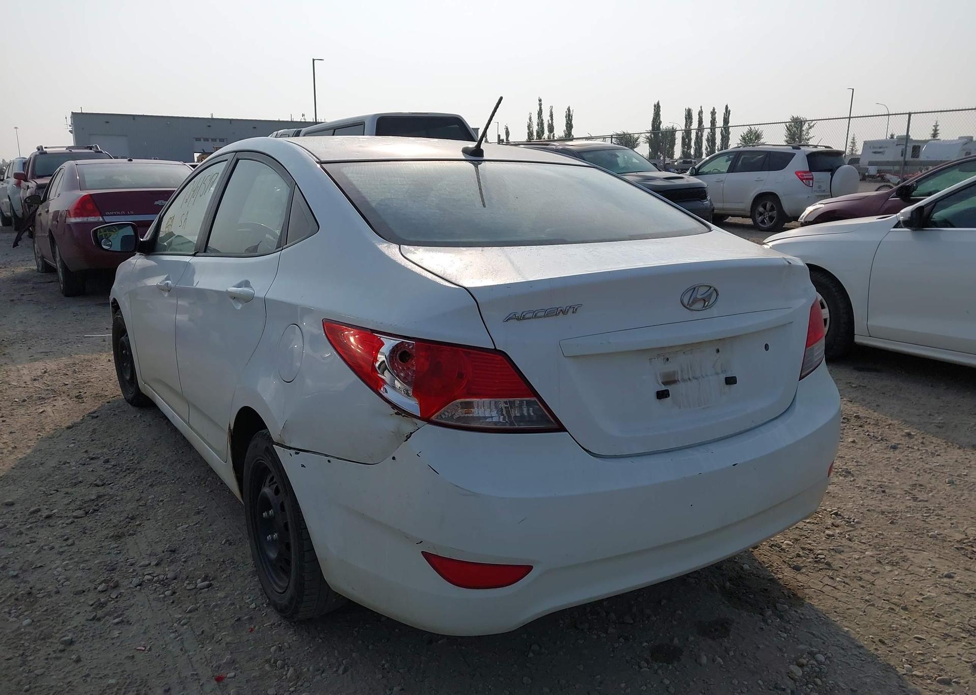 2012 HYUNDAI ACCENT GL