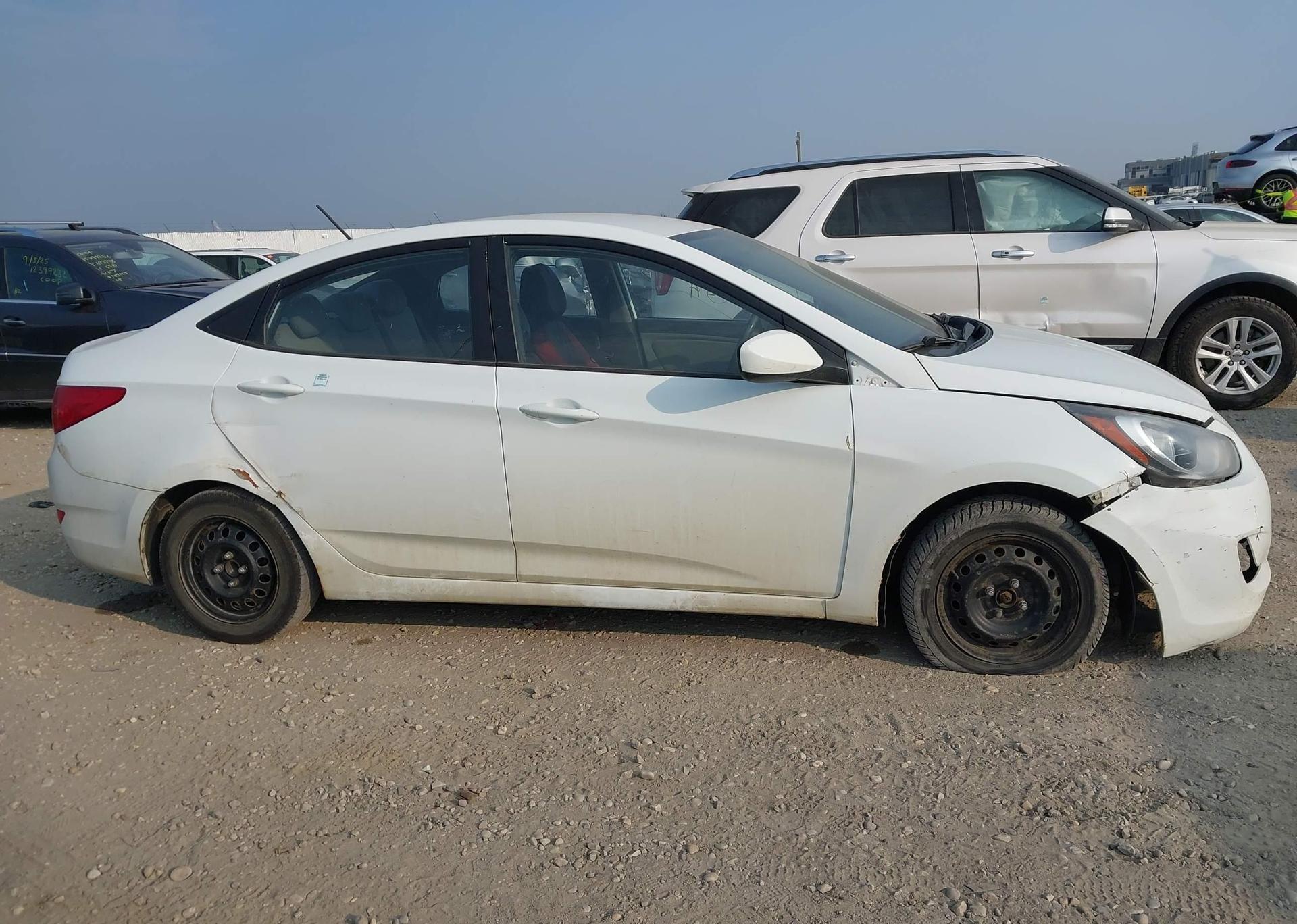 2012 HYUNDAI ACCENT GL