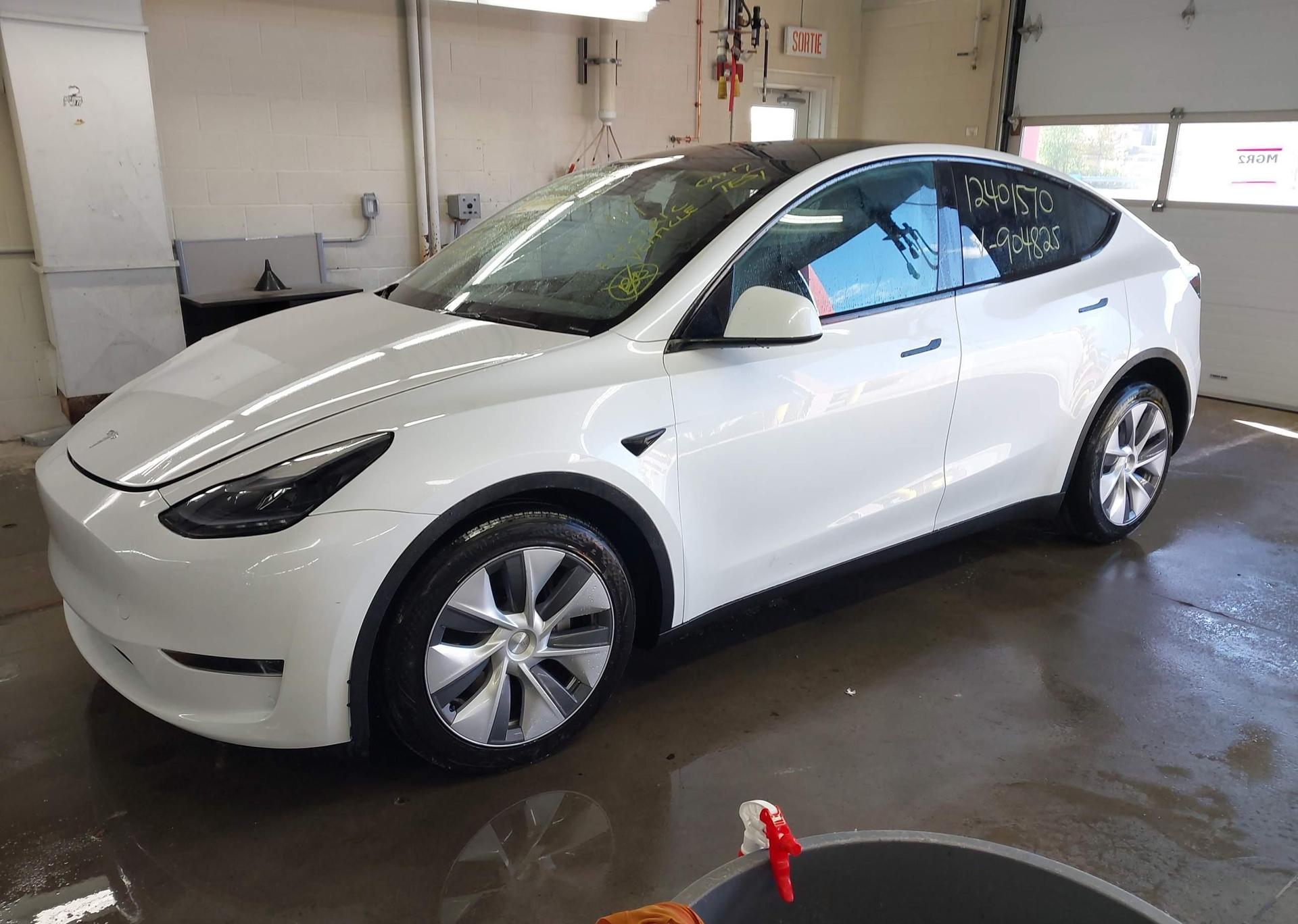 2023 TESLA MODEL Y
