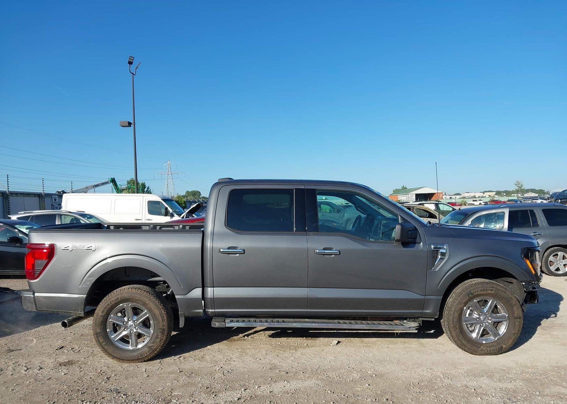 2025 FORD F-150 XLT