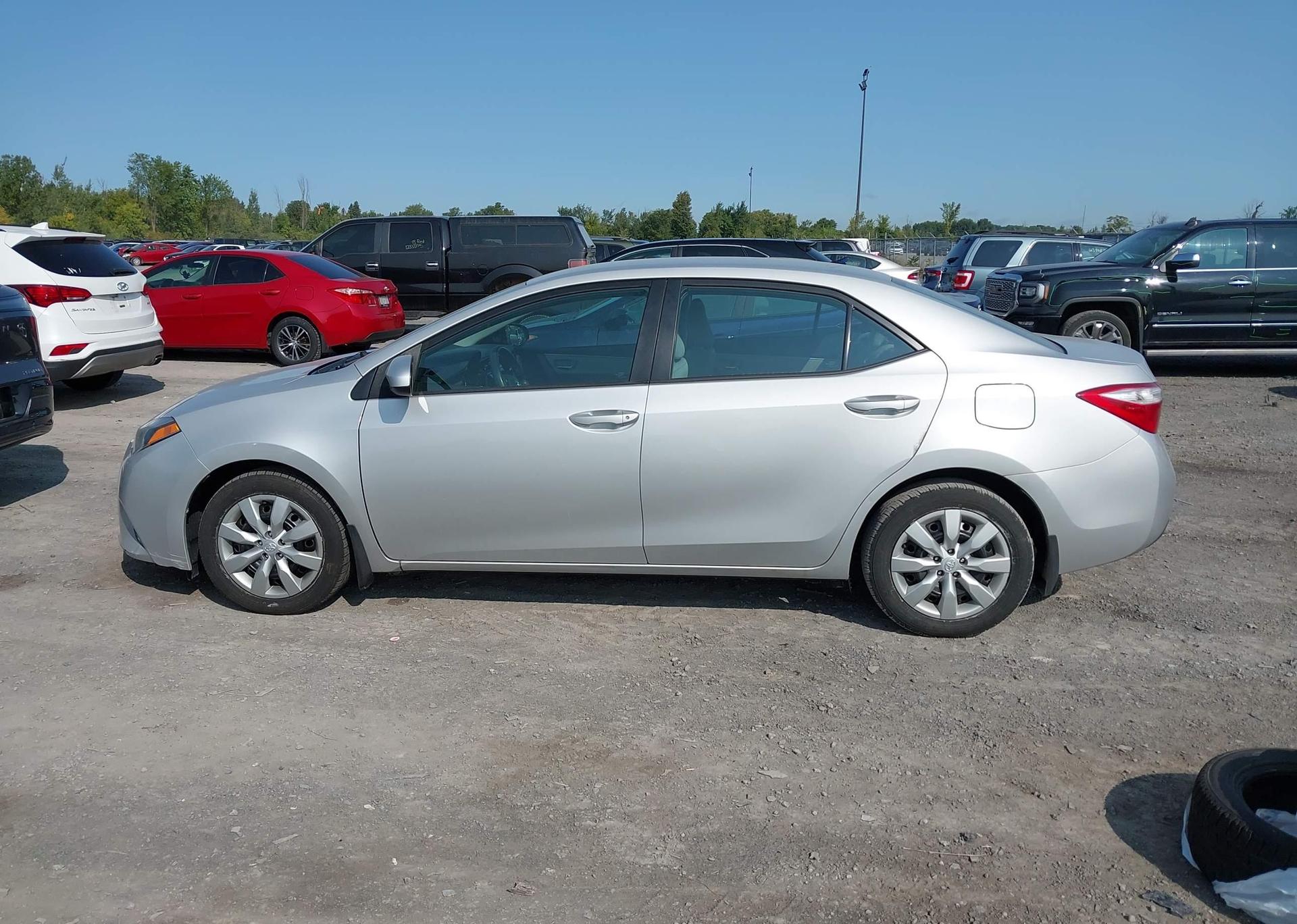 2015 TOYOTA COROLLA