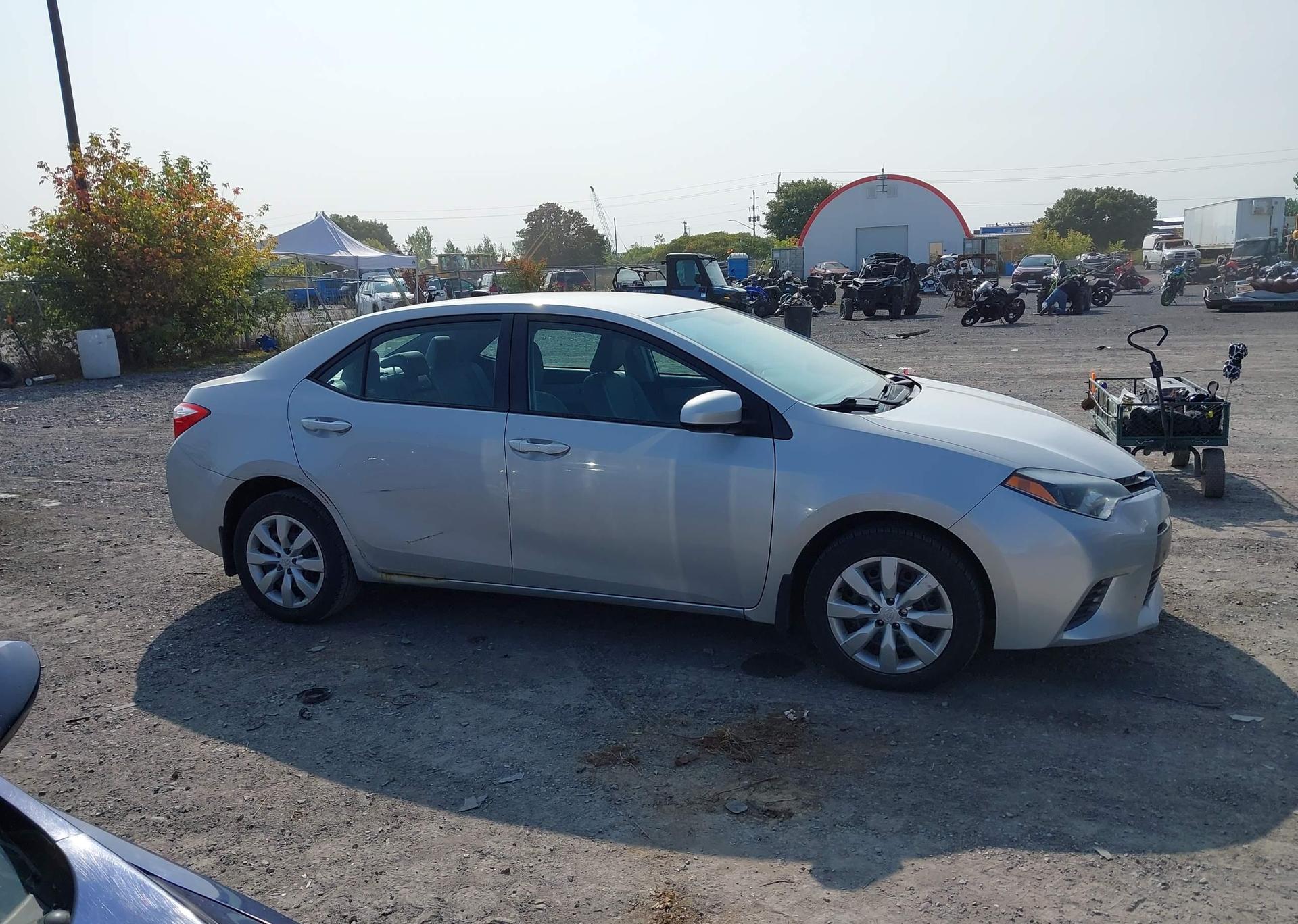 2015 TOYOTA COROLLA