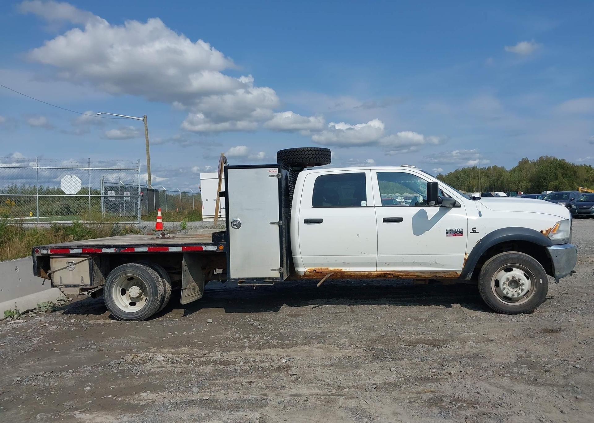 2012 RAM 5500 CHASSIS LARAMIE