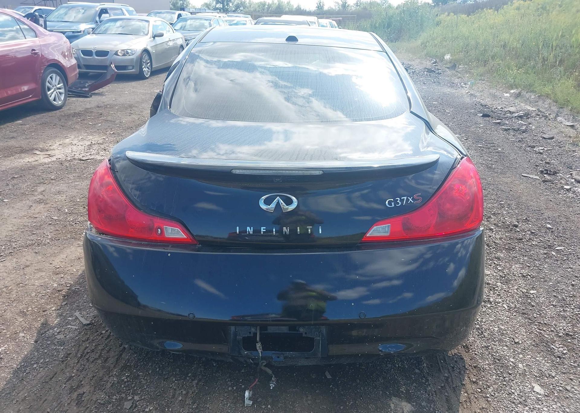 2012 INFINITI G37X