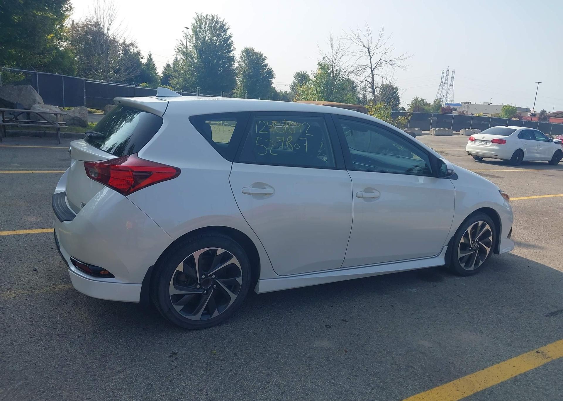2017 TOYOTA COROLLA iM