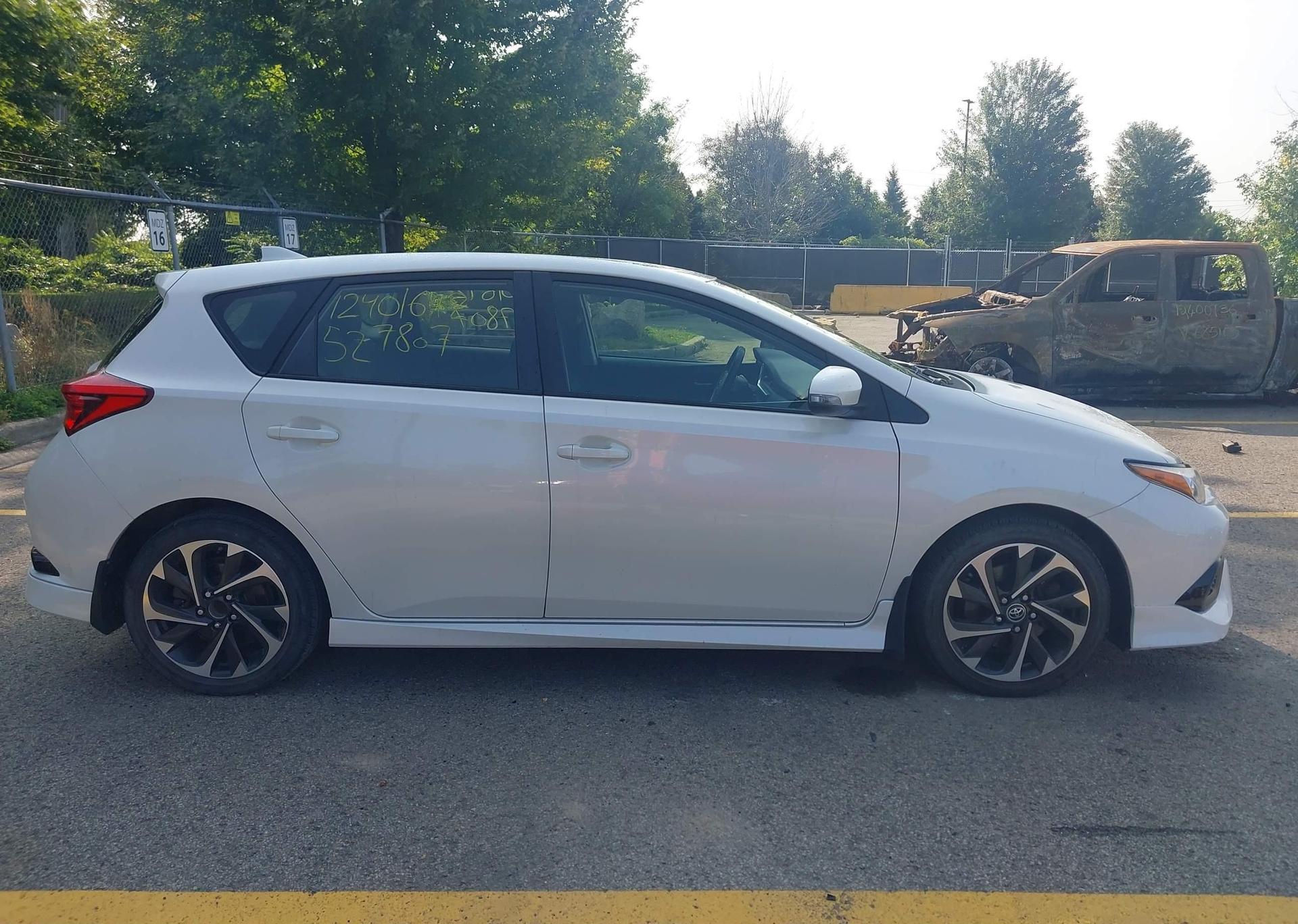 2017 TOYOTA COROLLA iM
