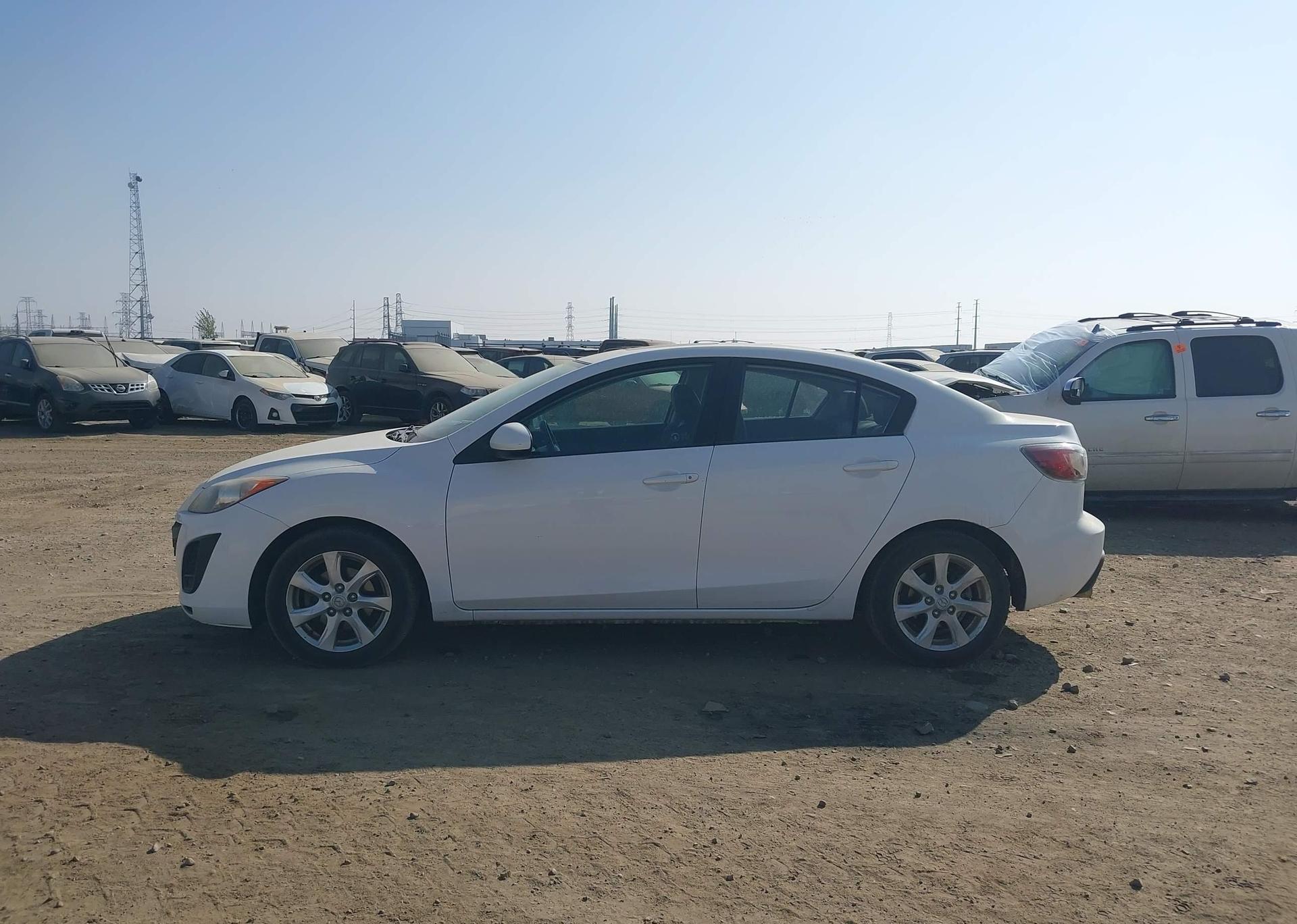 2011 MAZDA MAZDA3 GS