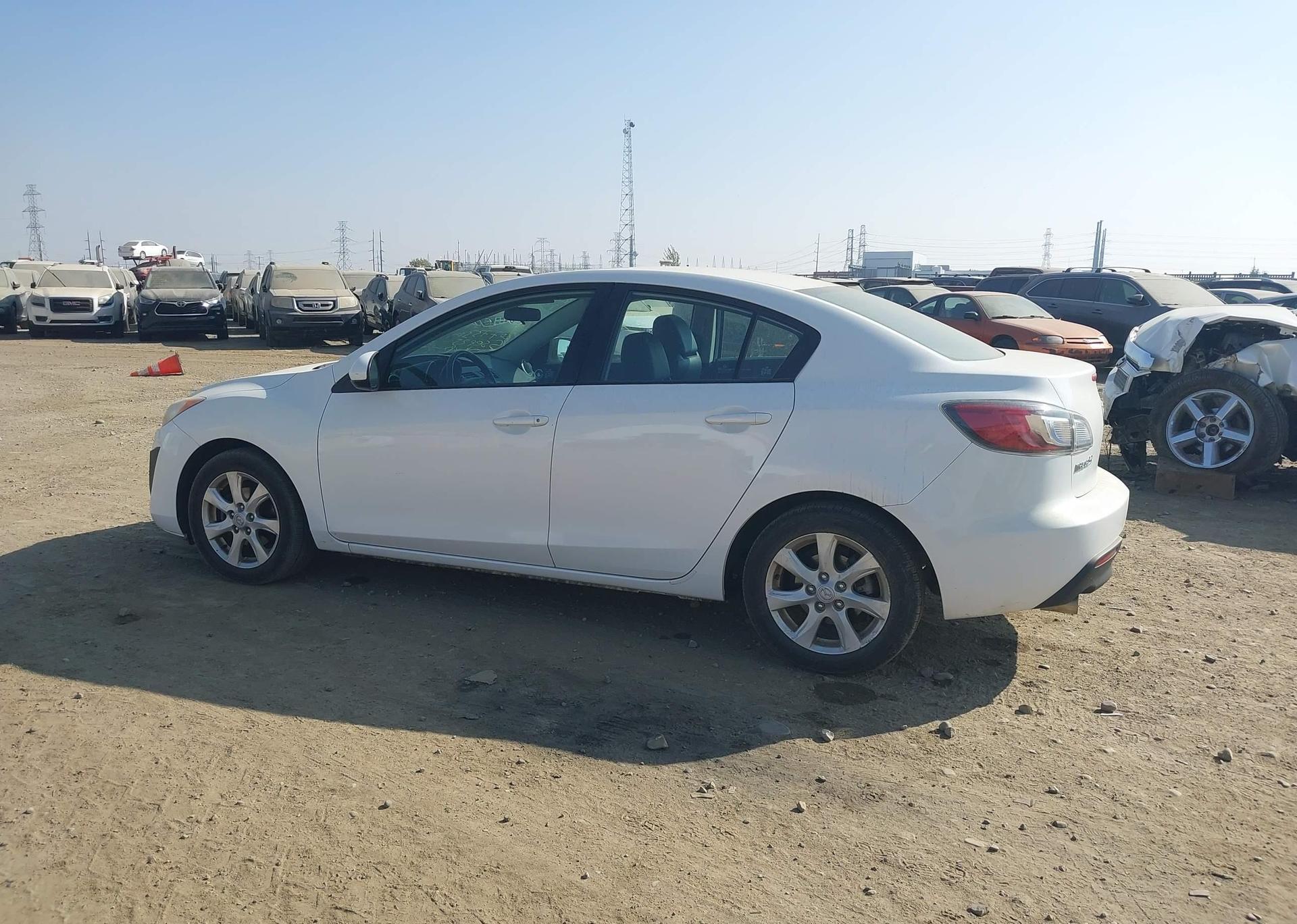 2011 MAZDA MAZDA3 GS