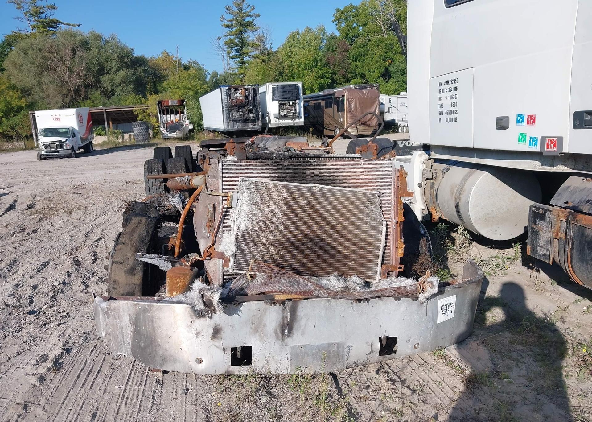 2005 FREIGHTLINER CONVENTIONAL COLUMBIA