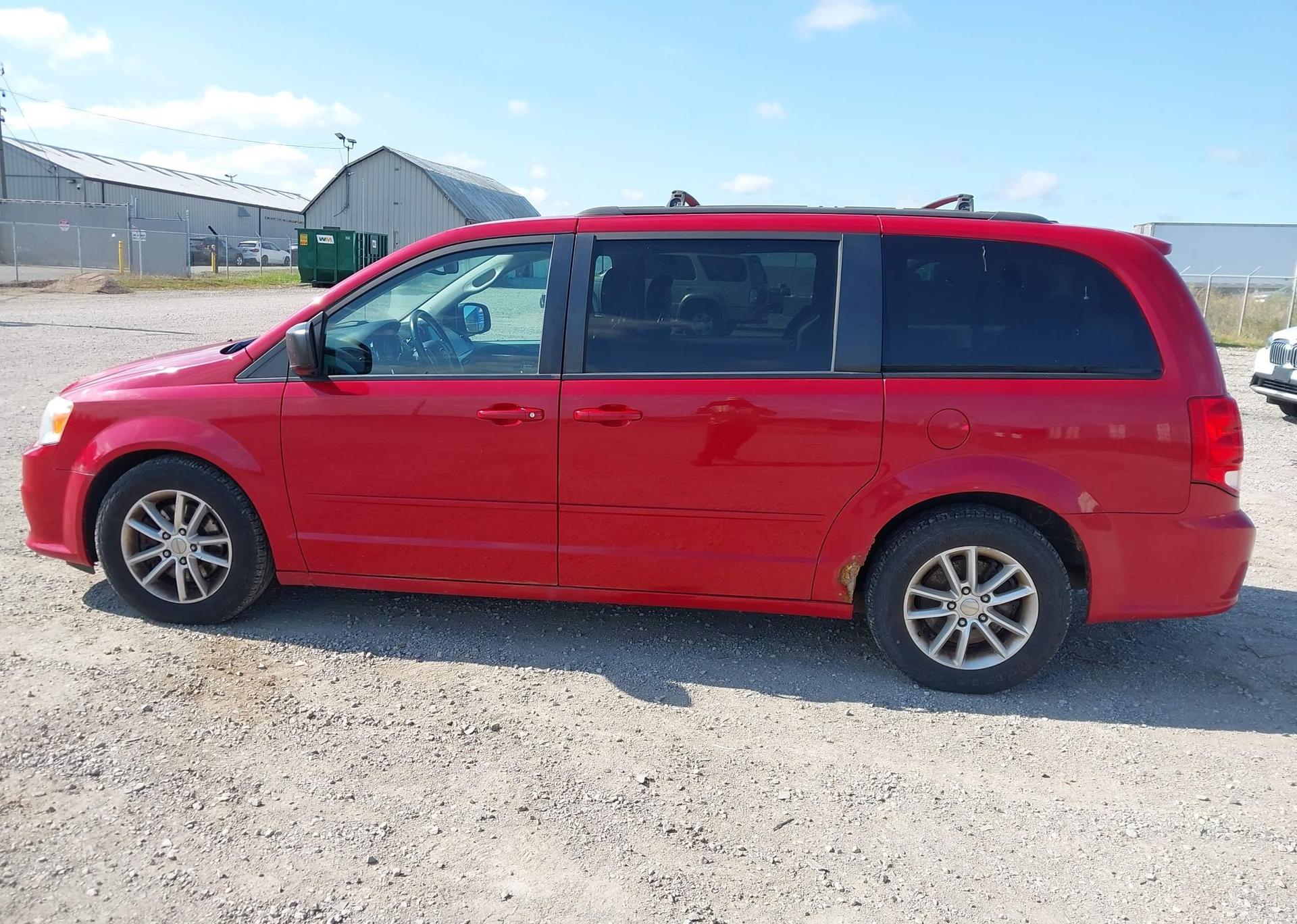 2013 DODGE GRAND CARAVAN SE