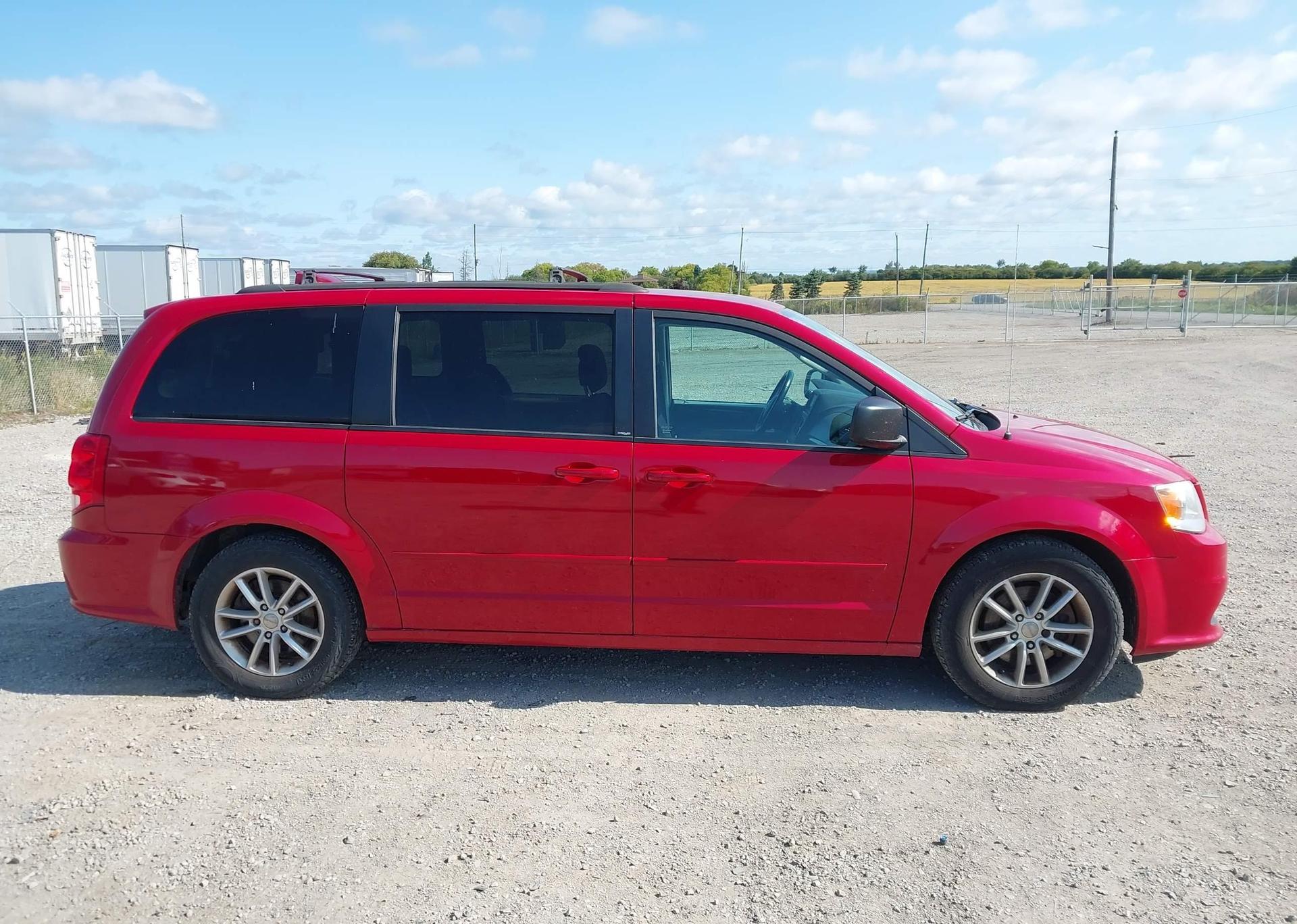2013 DODGE GRAND CARAVAN SE