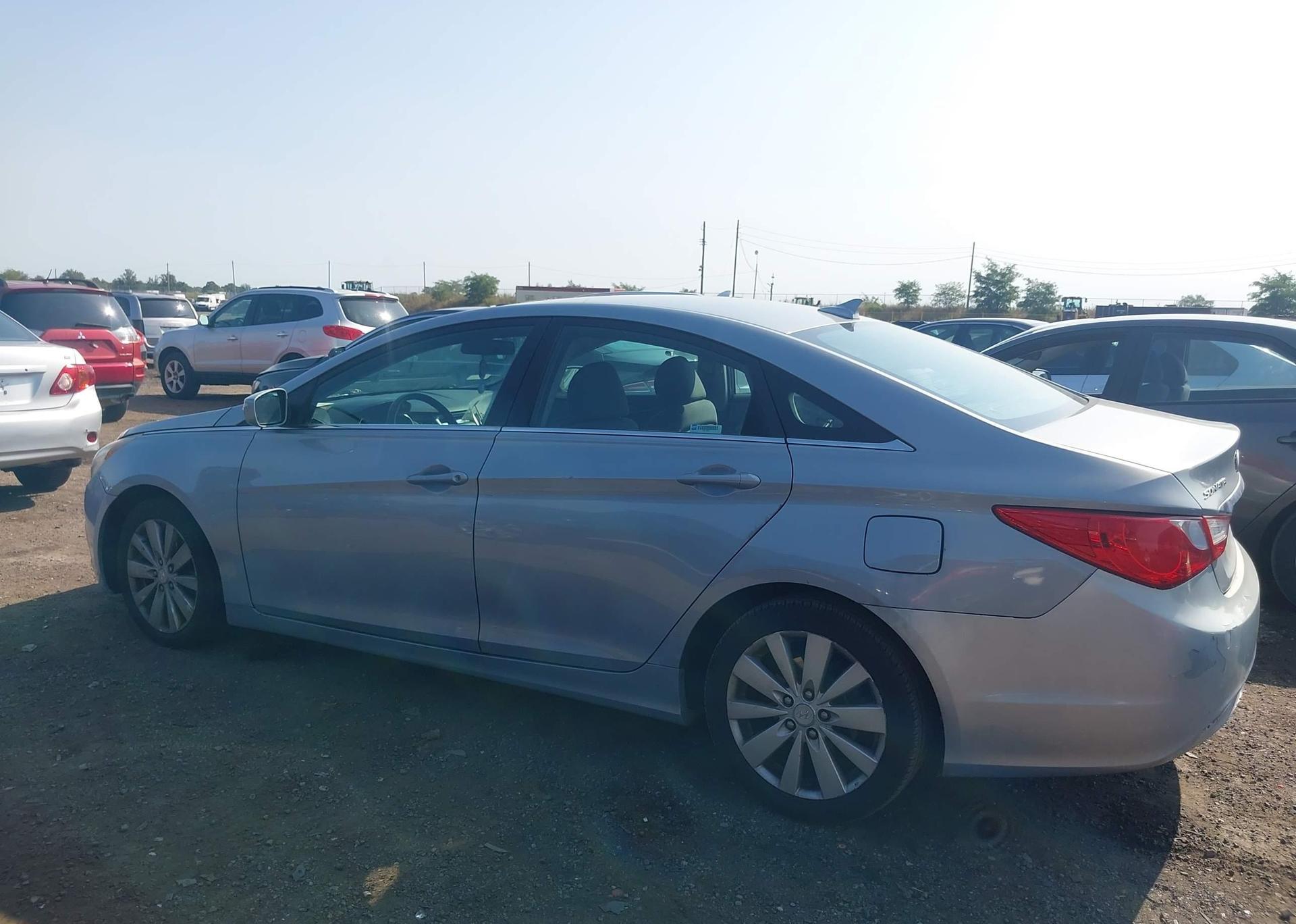 2011 HYUNDAI SONATA GLS