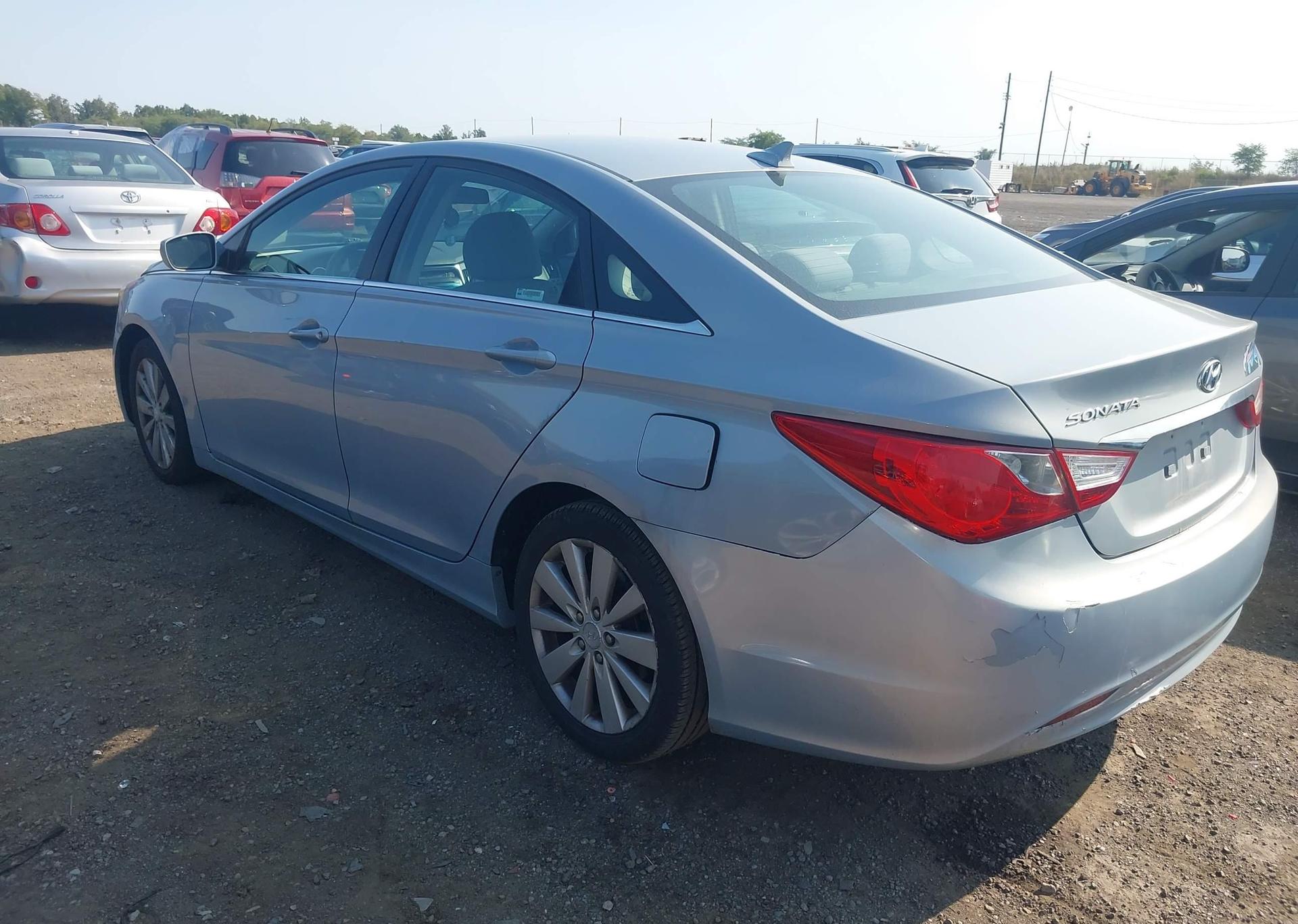 2011 HYUNDAI SONATA GLS