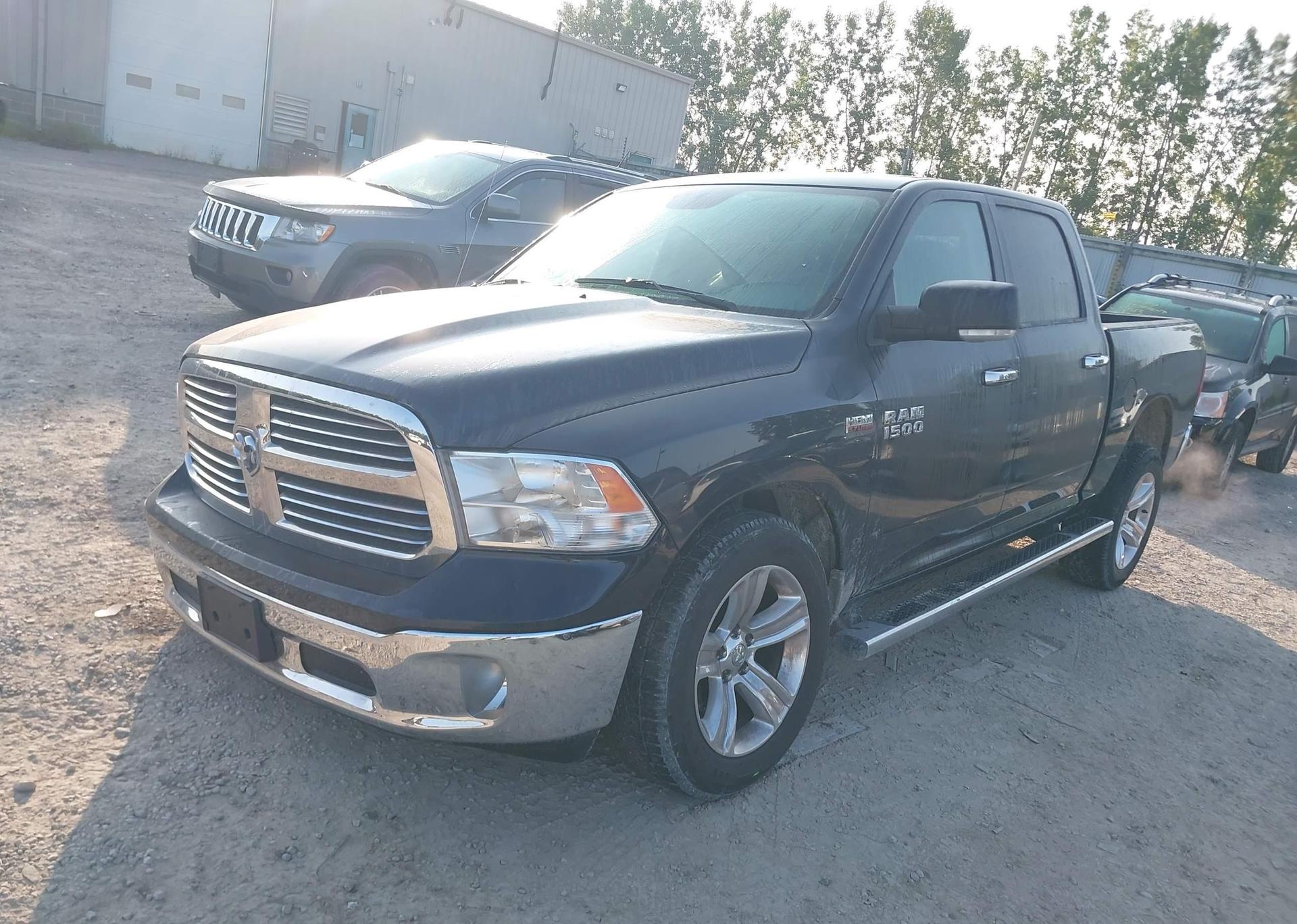 2017 RAM 1500 SLT