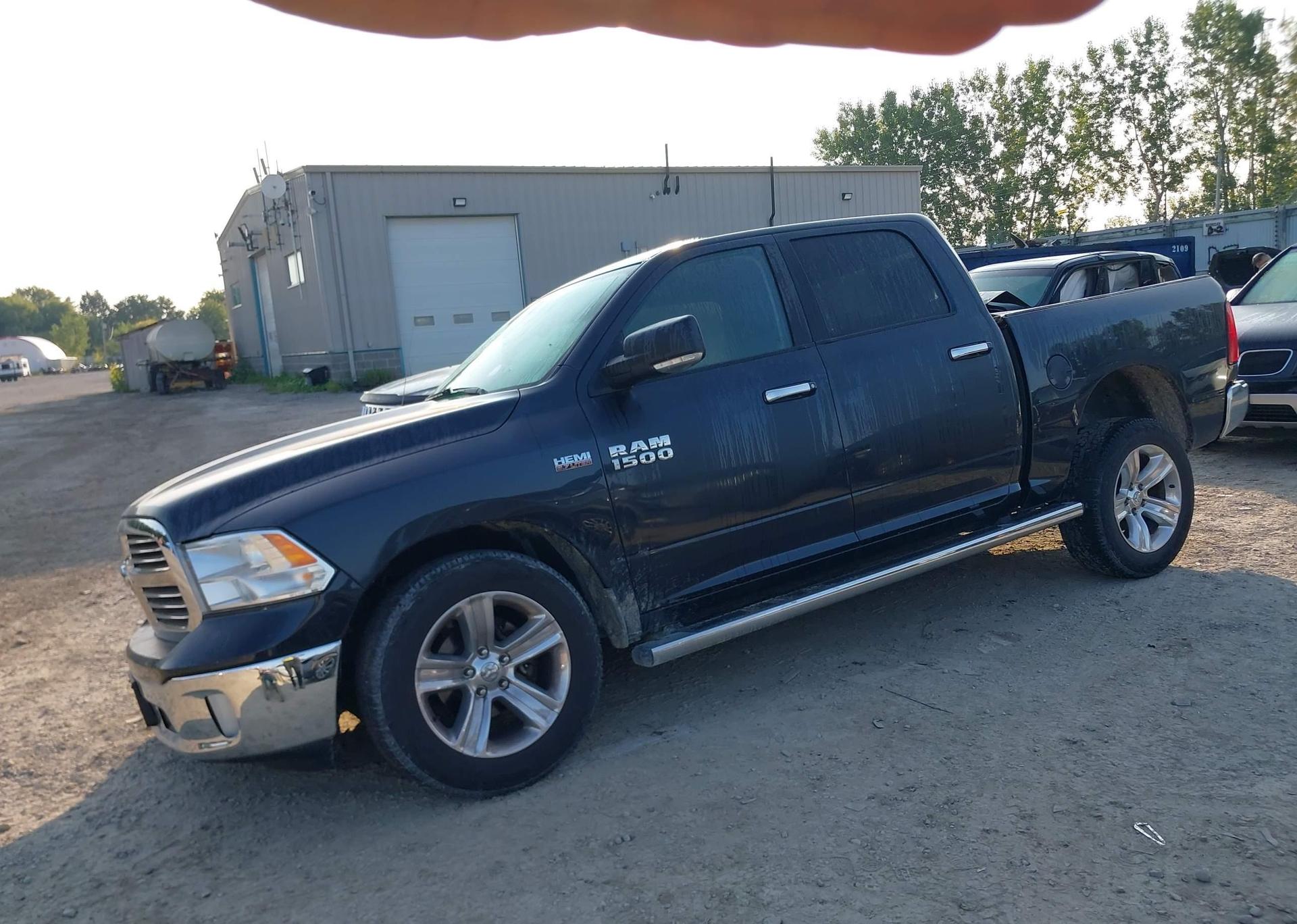 2017 RAM 1500 SLT