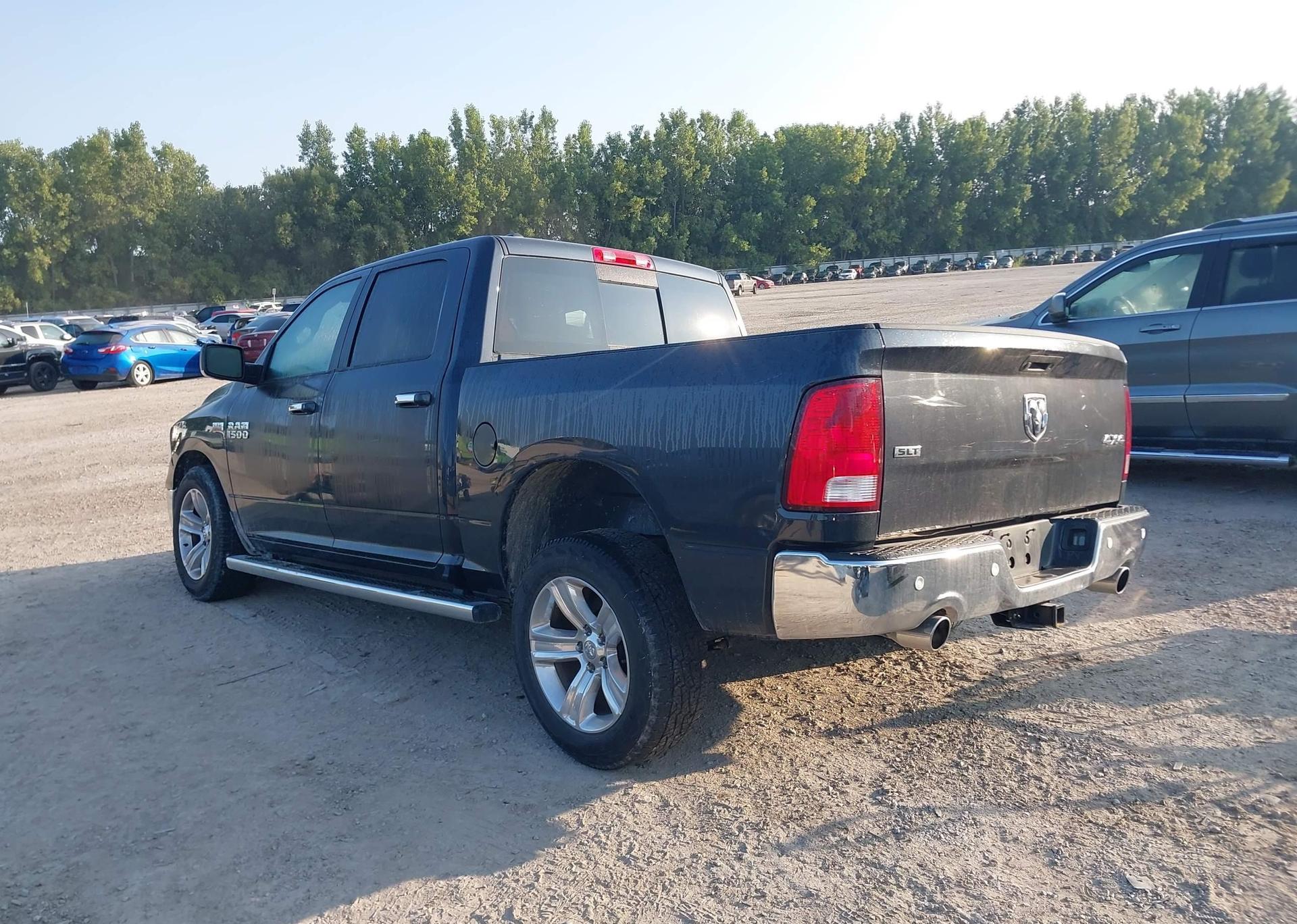 2017 RAM 1500 SLT