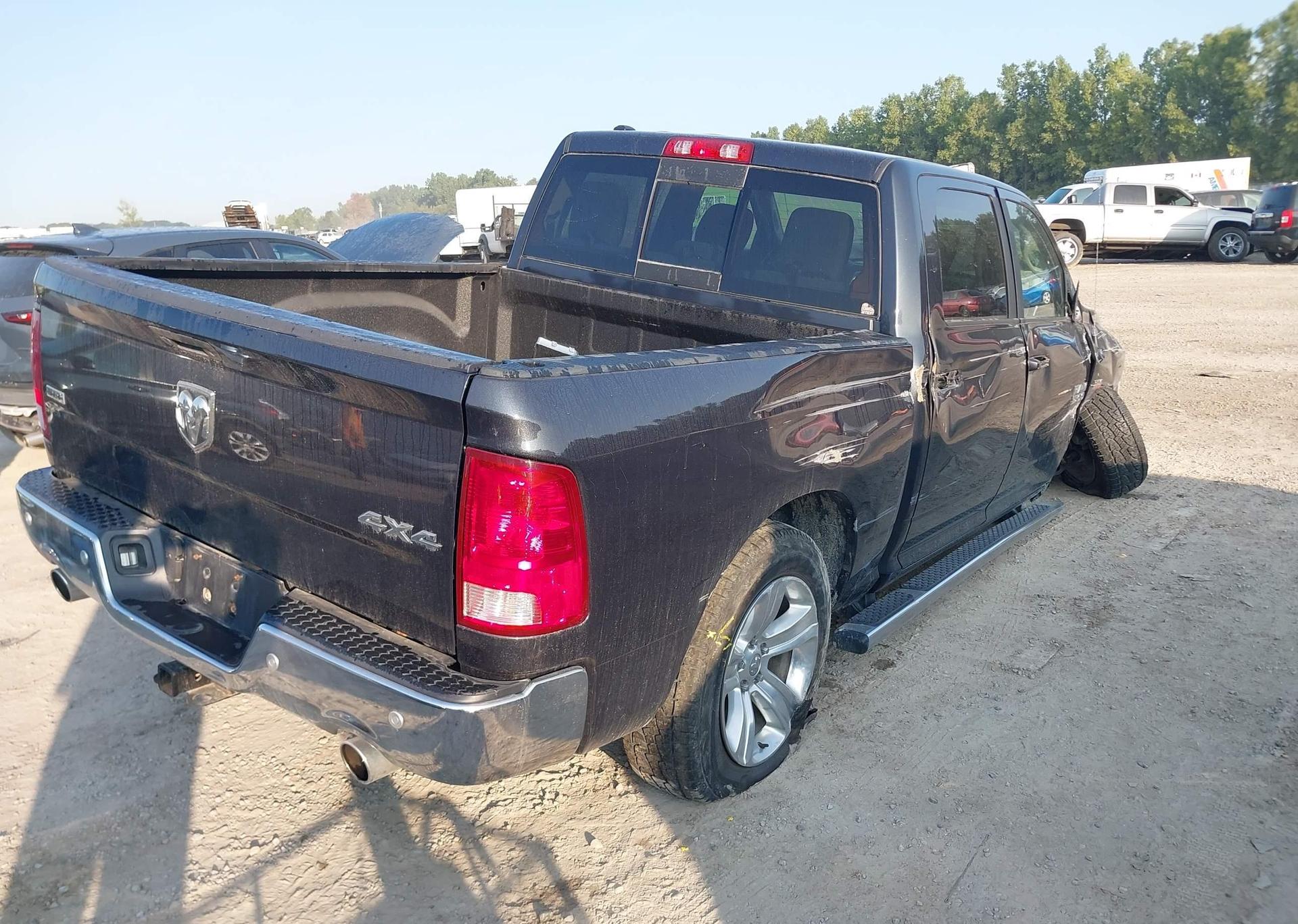 2017 RAM 1500 SLT
