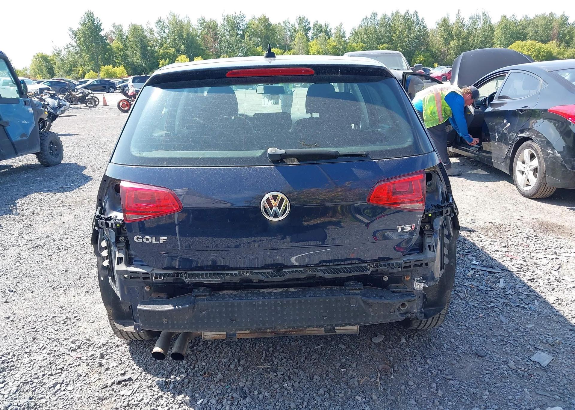 2015 VOLKSWAGEN GOLF