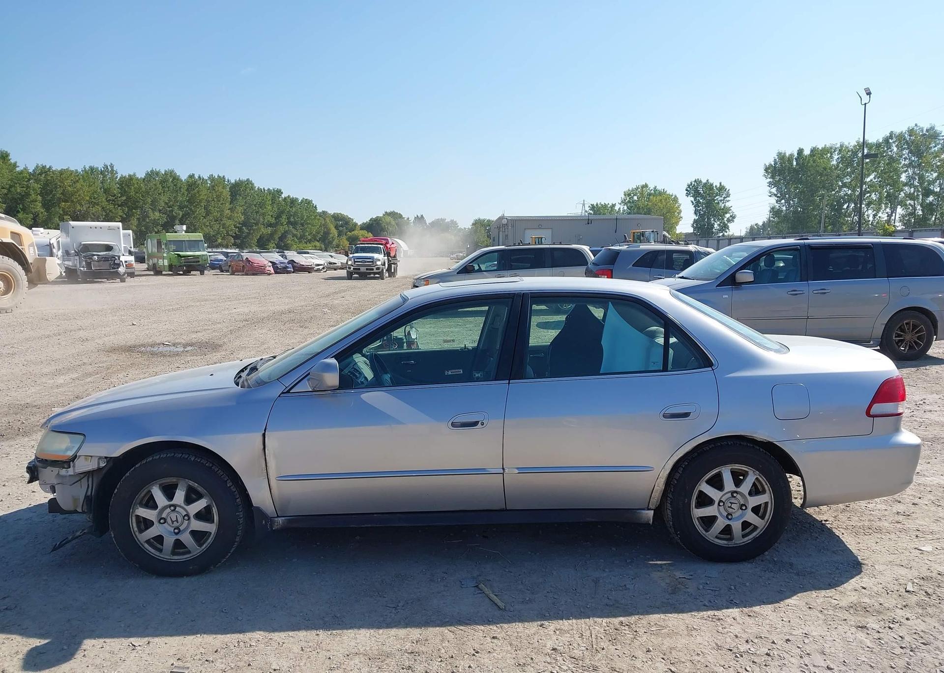 2002 HONDA ACCORD SE
