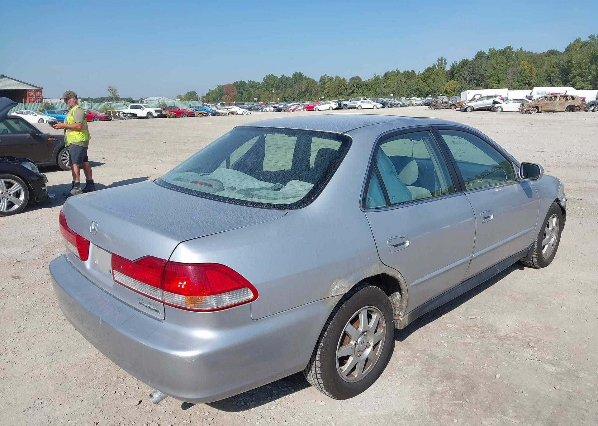 2002 HONDA ACCORD SE