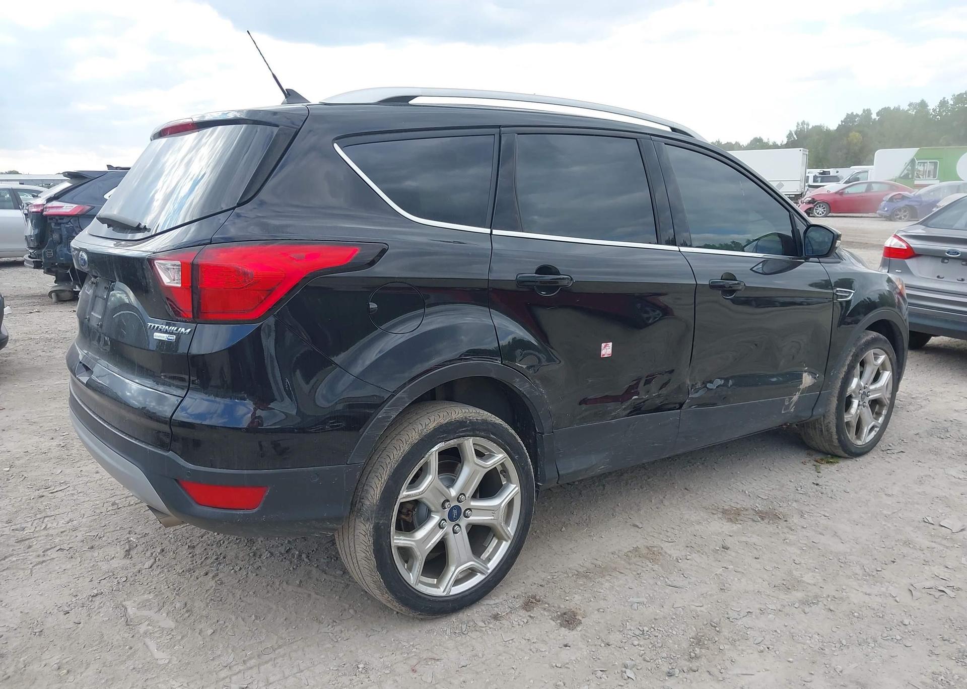 2019 FORD ESCAPE TITANIUM