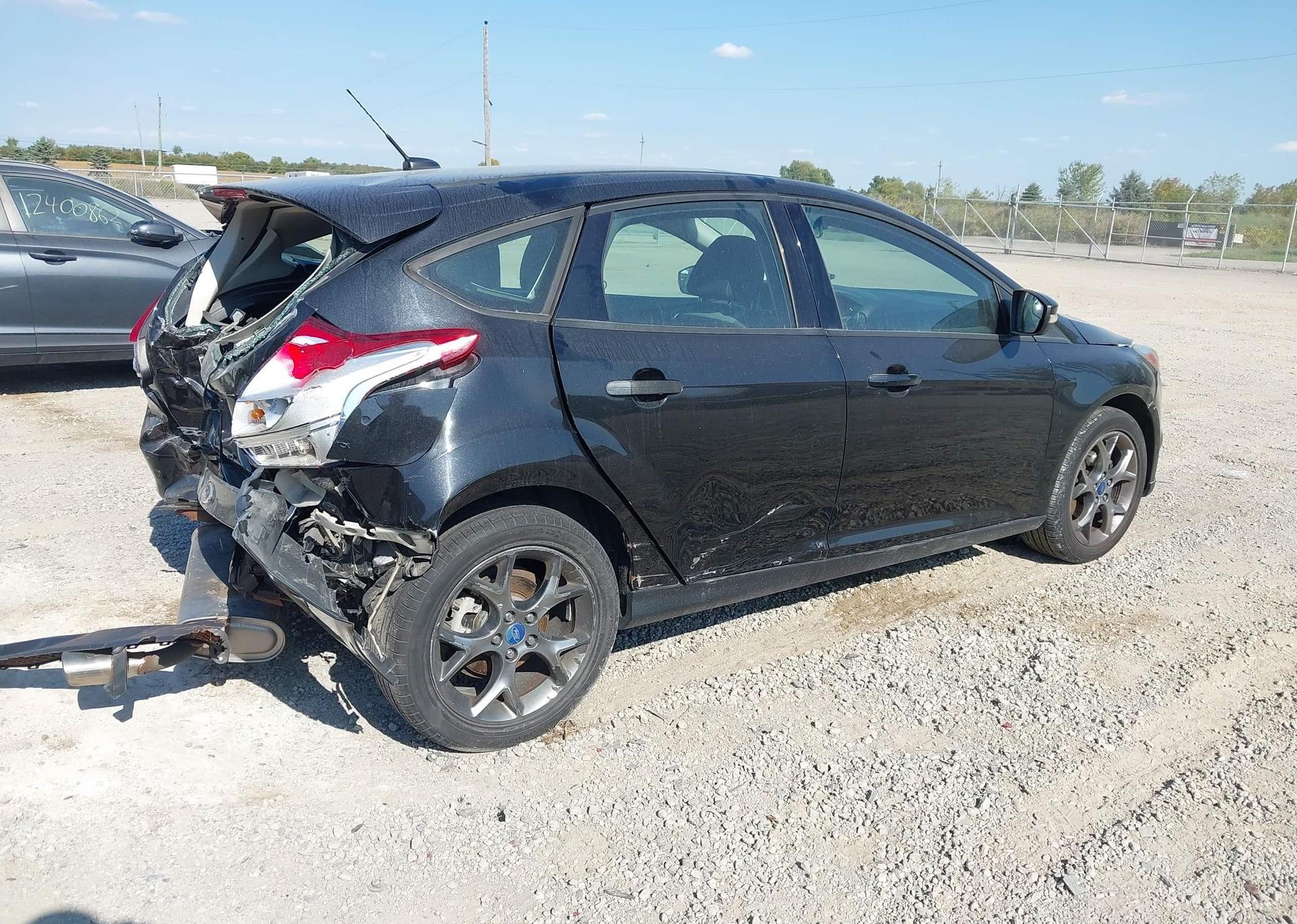 2014 FORD FOCUS SE