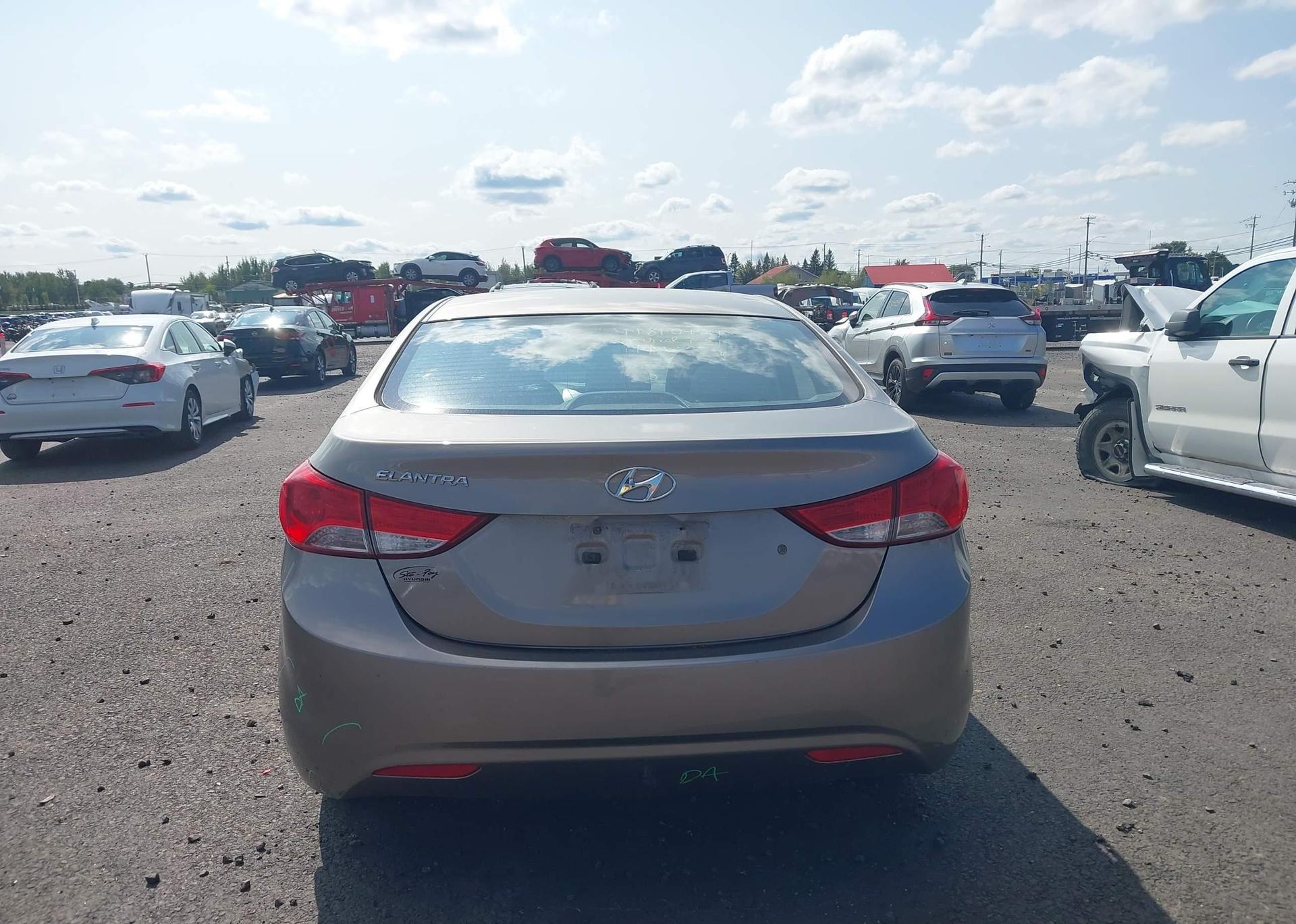 2013 HYUNDAI ELANTRA GLS