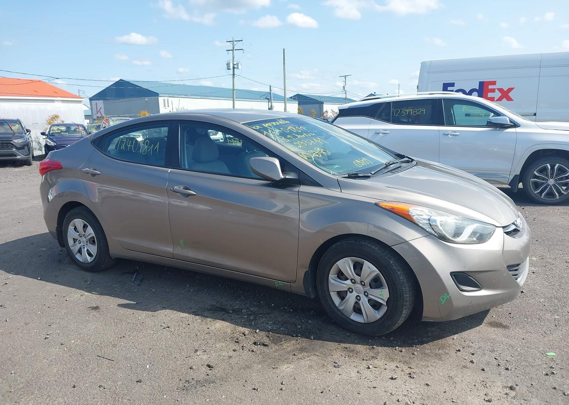 2013 HYUNDAI ELANTRA GLS