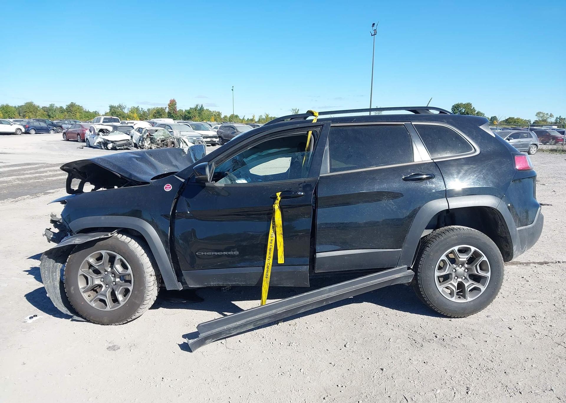 2022 JEEP CHEROKEE TRAILHAWK
