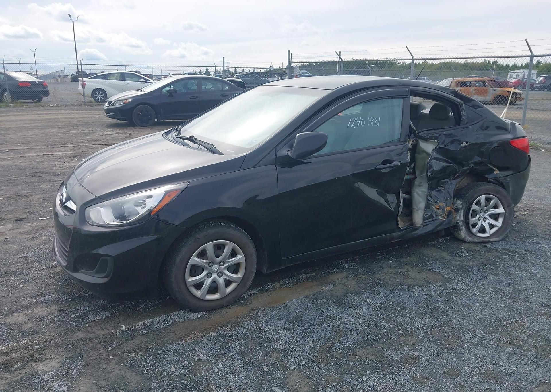 2014 HYUNDAI ACCENT L