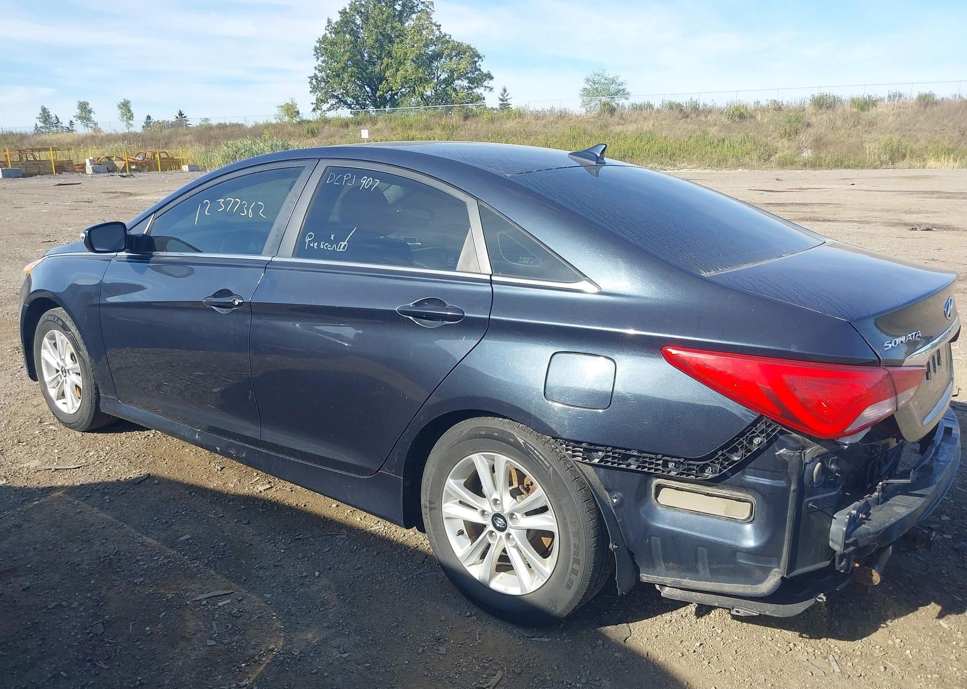 2014 HYUNDAI SONATA GL