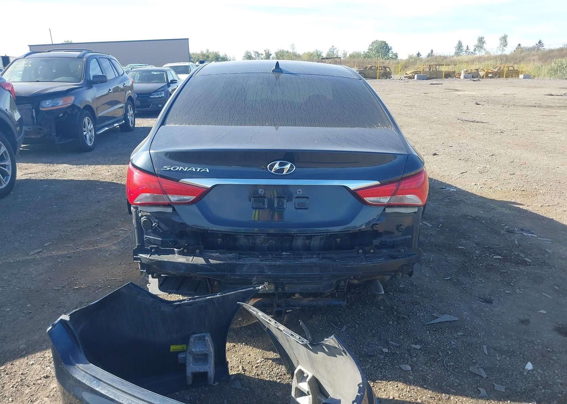 2014 HYUNDAI SONATA GL