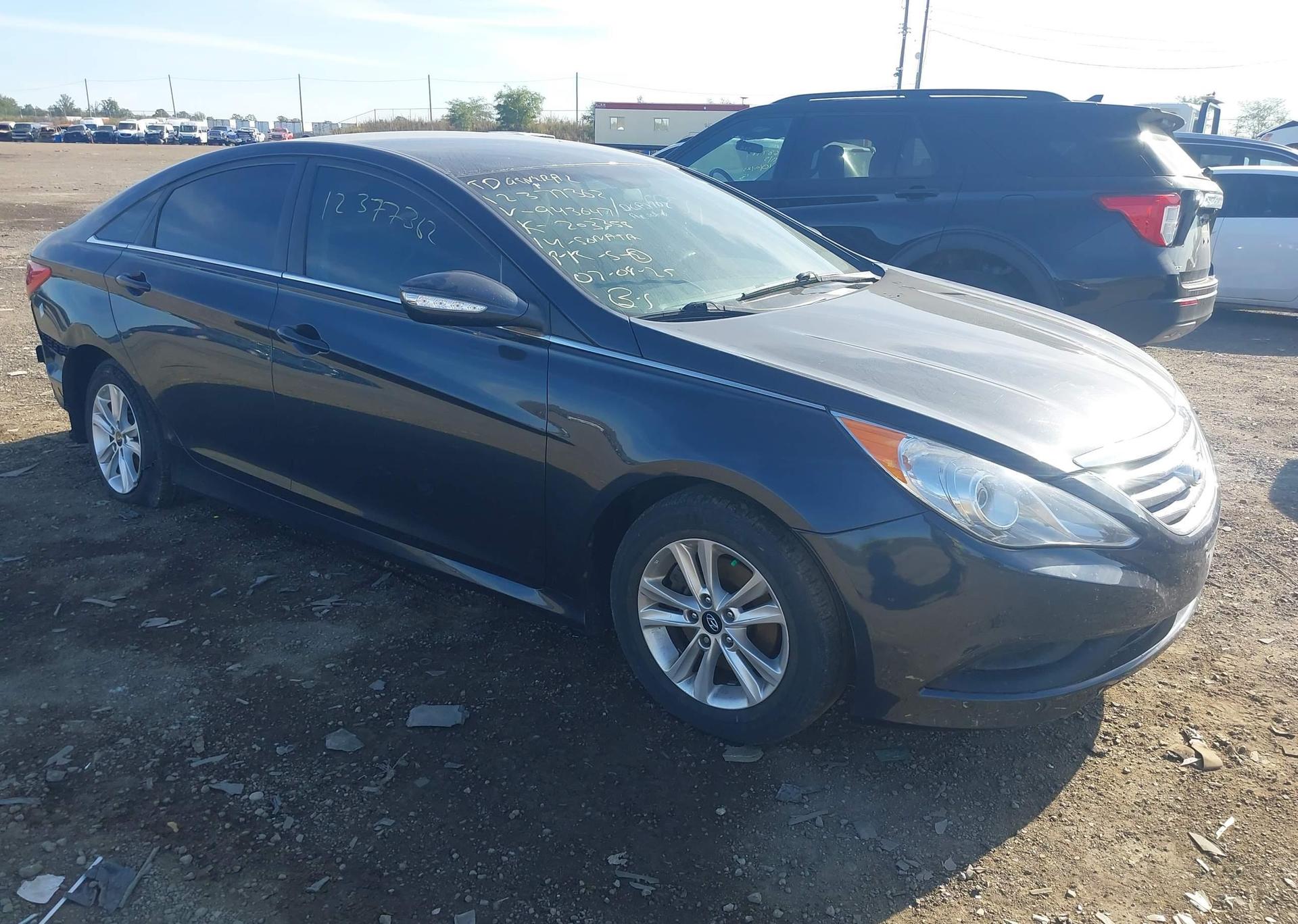 2014 HYUNDAI SONATA GL