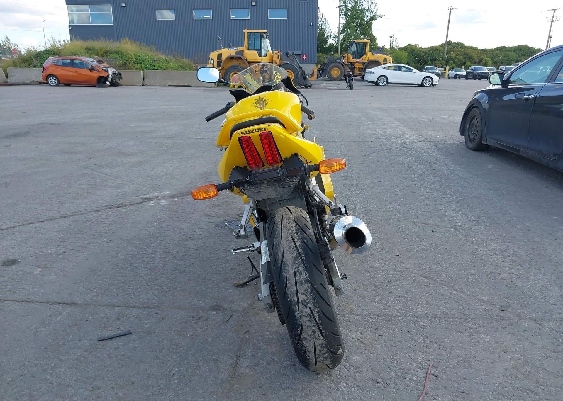 2004 SUZUKI SV650