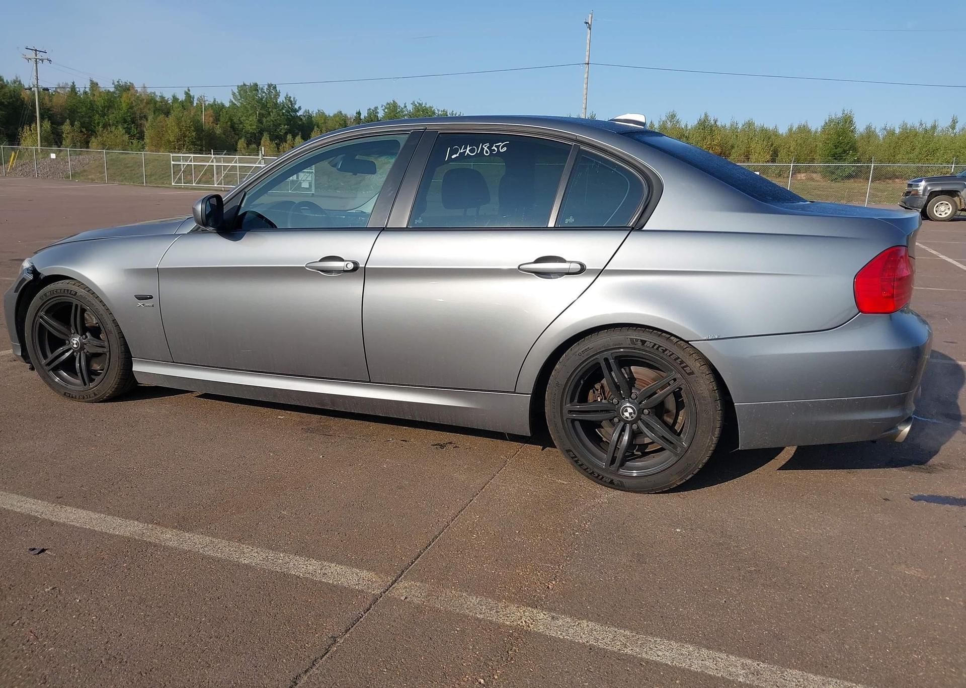 2011 BMW 3 SERIES
