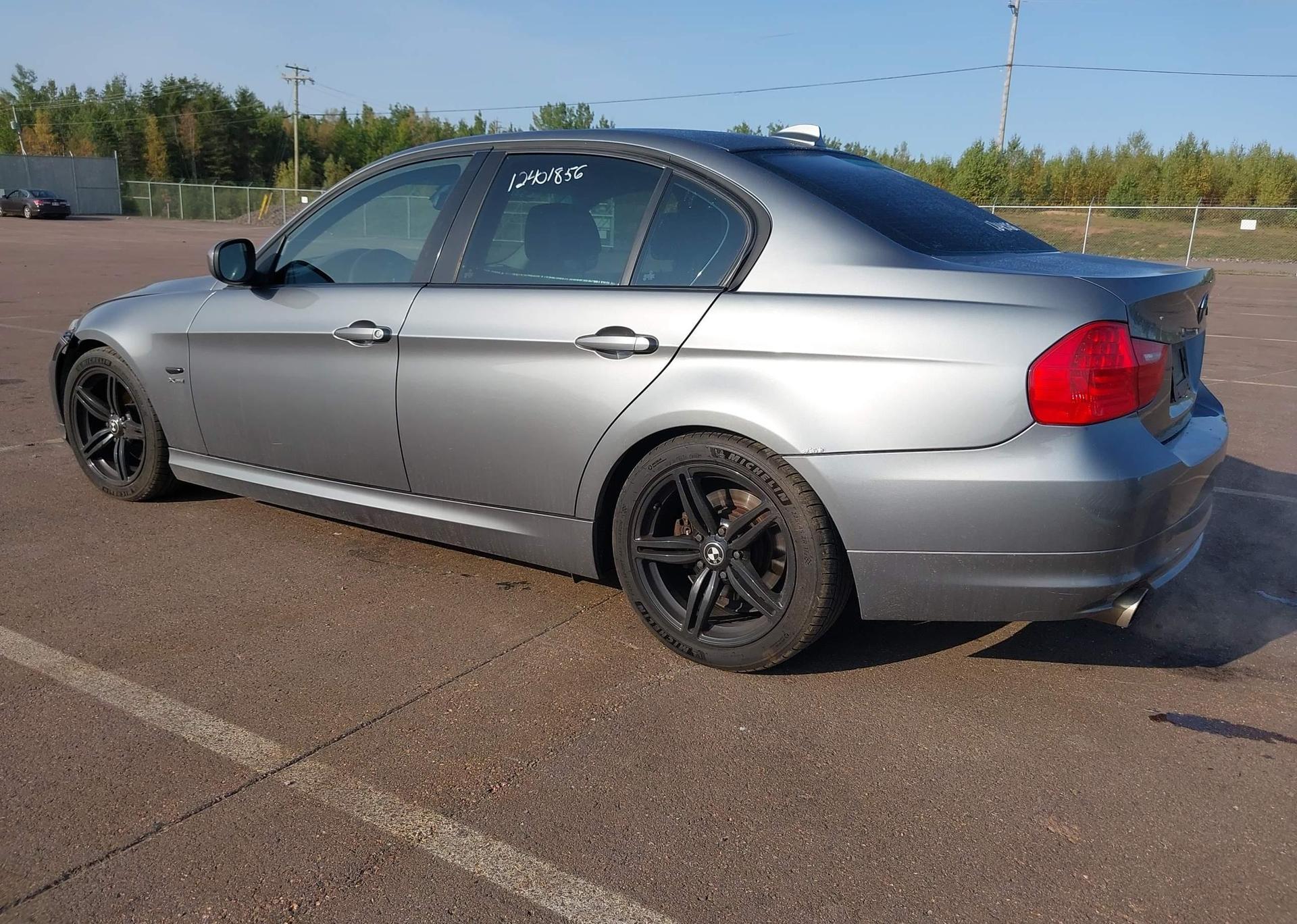 2011 BMW 3 SERIES