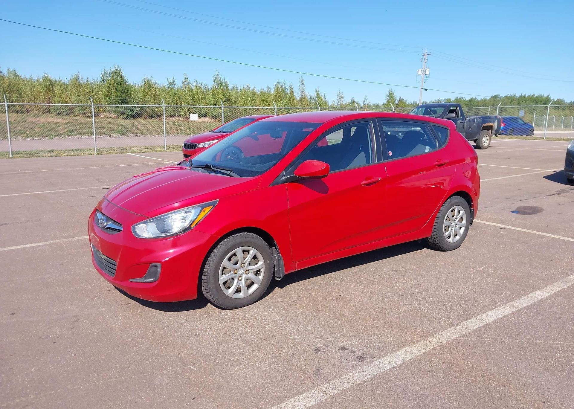 2013 HYUNDAI ACCENT GL