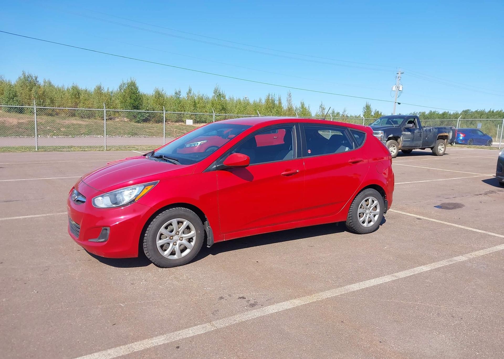 2013 HYUNDAI ACCENT GL