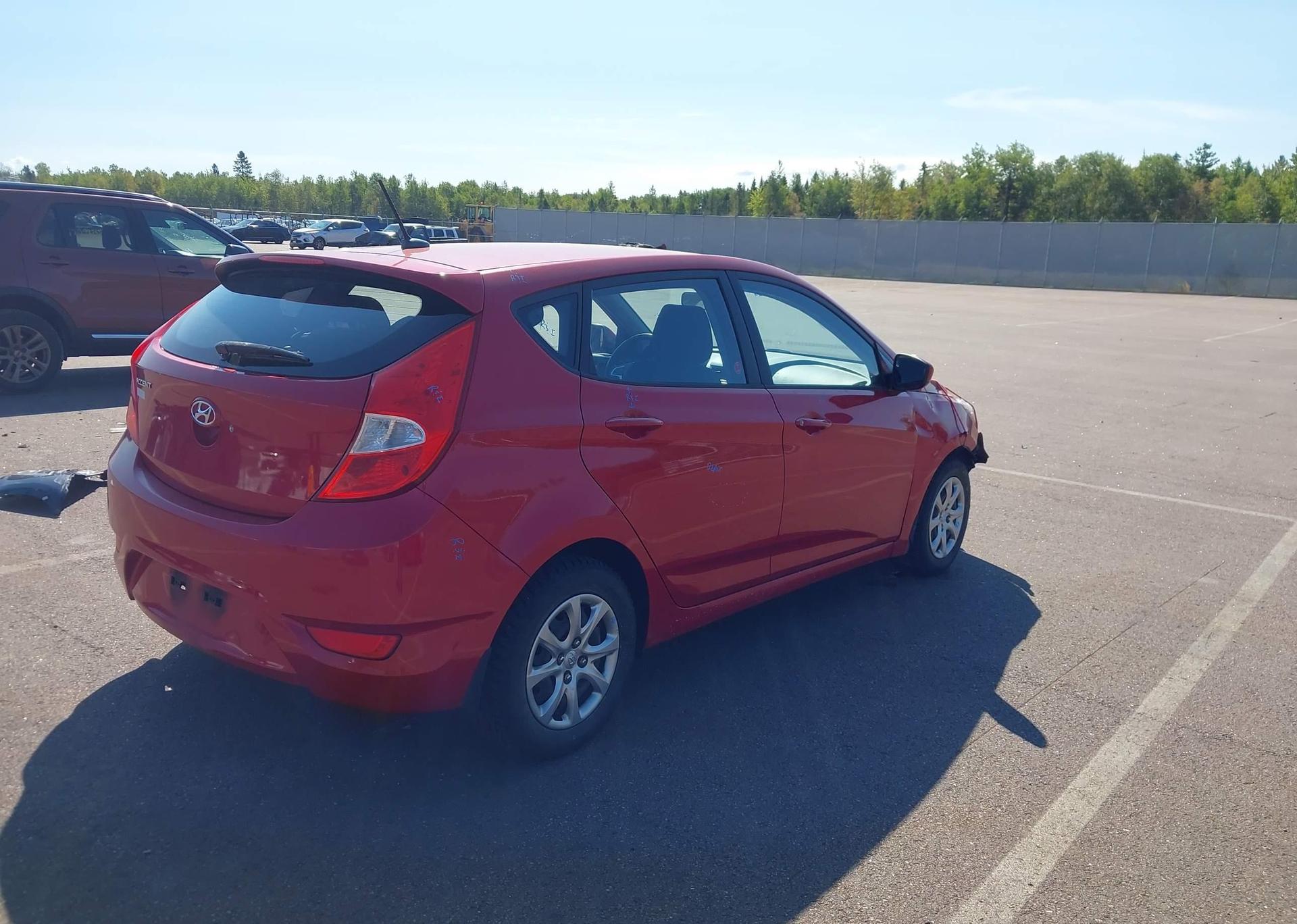 2013 HYUNDAI ACCENT GL