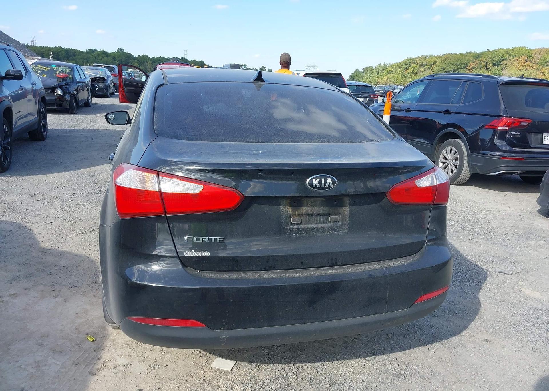 2014 KIA FORTE LX
