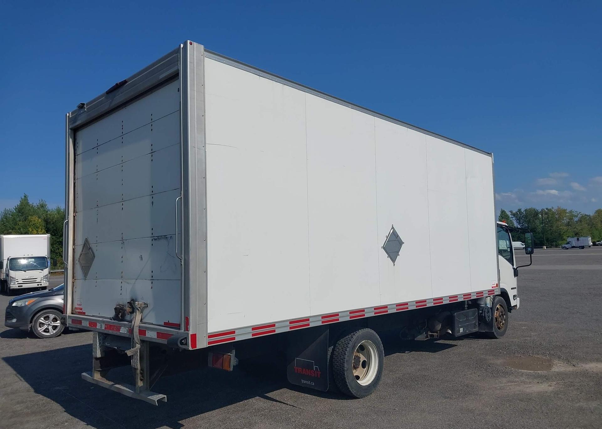 2020 ISUZU NRR