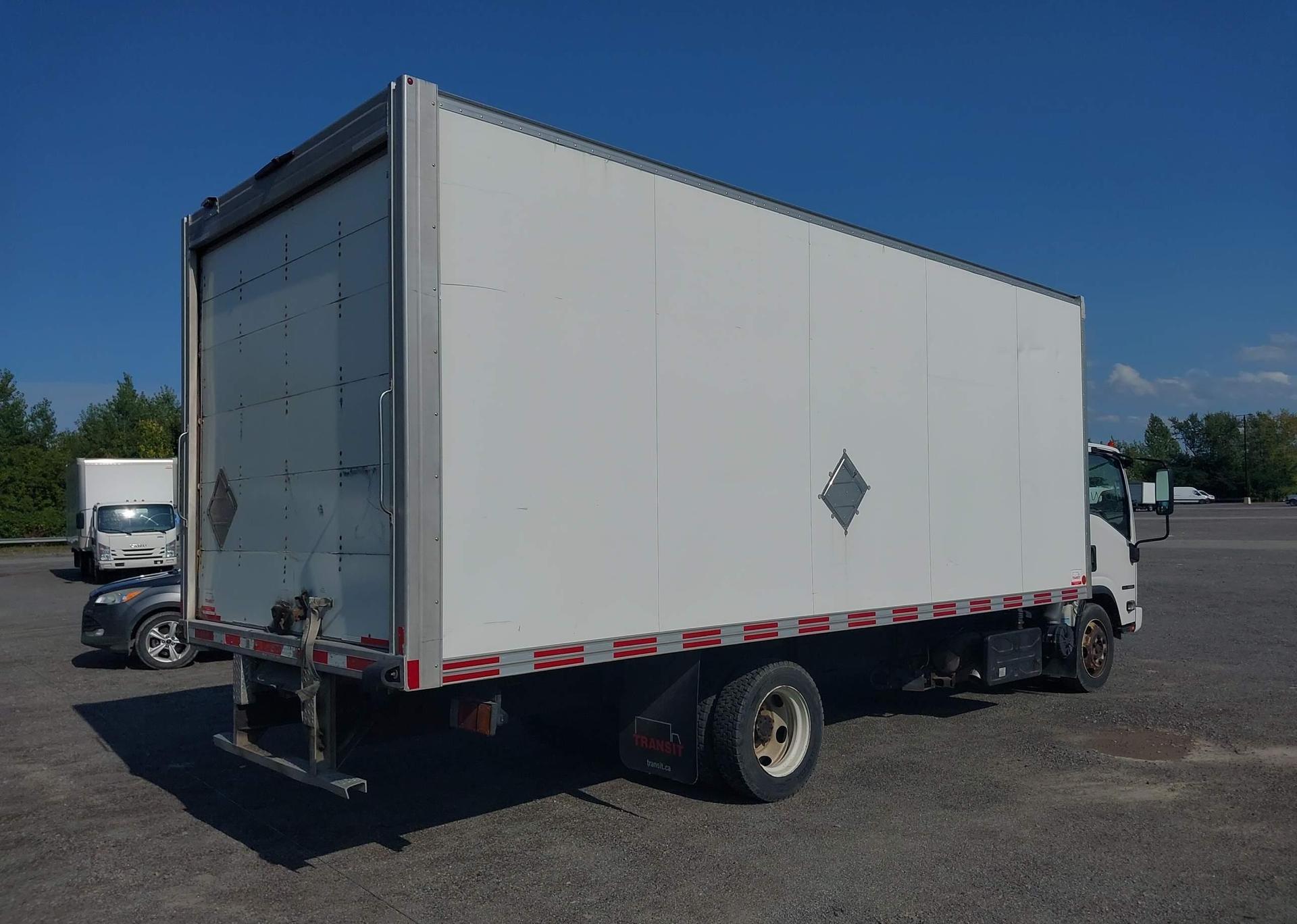 2020 ISUZU NRR