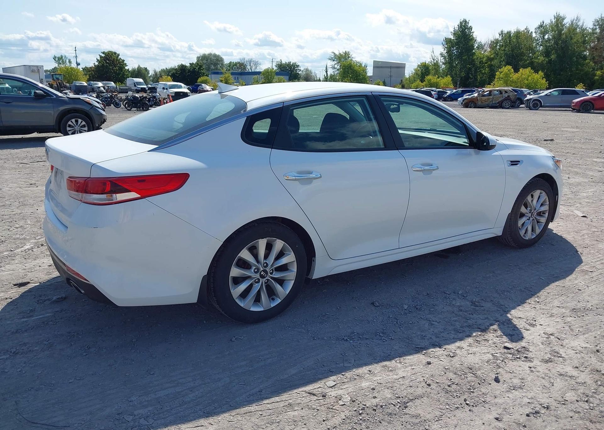 2016 KIA OPTIMA LX