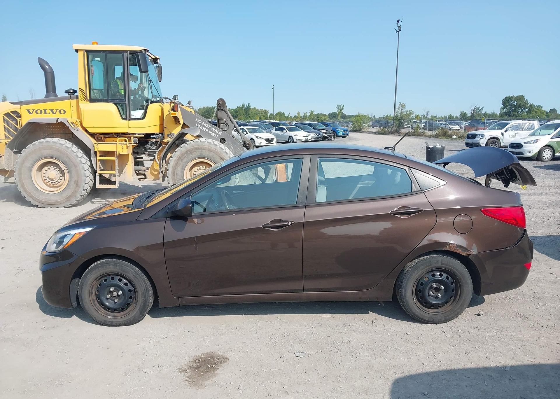 2015 HYUNDAI ACCENT GLS