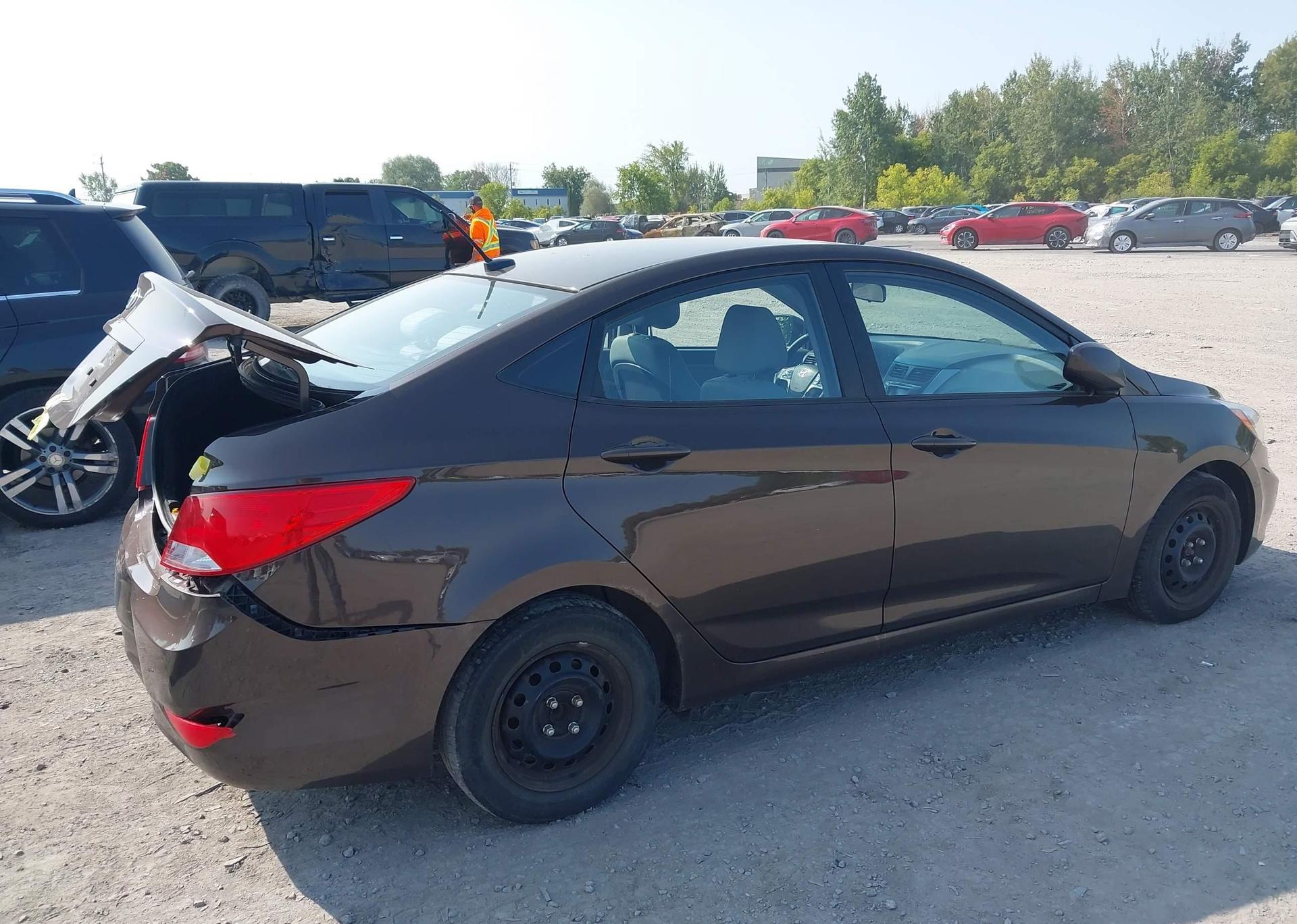 2015 HYUNDAI ACCENT GLS