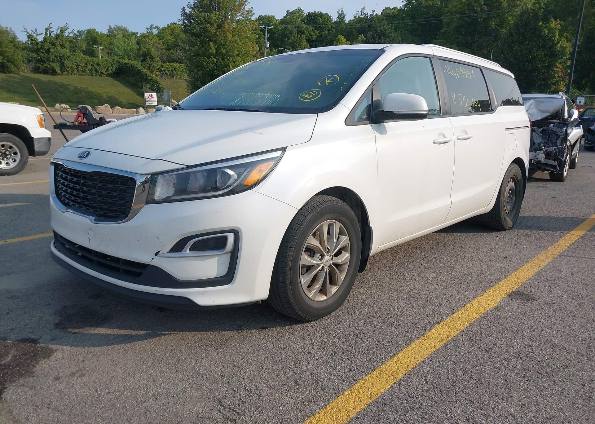 2019 KIA SEDONA LX