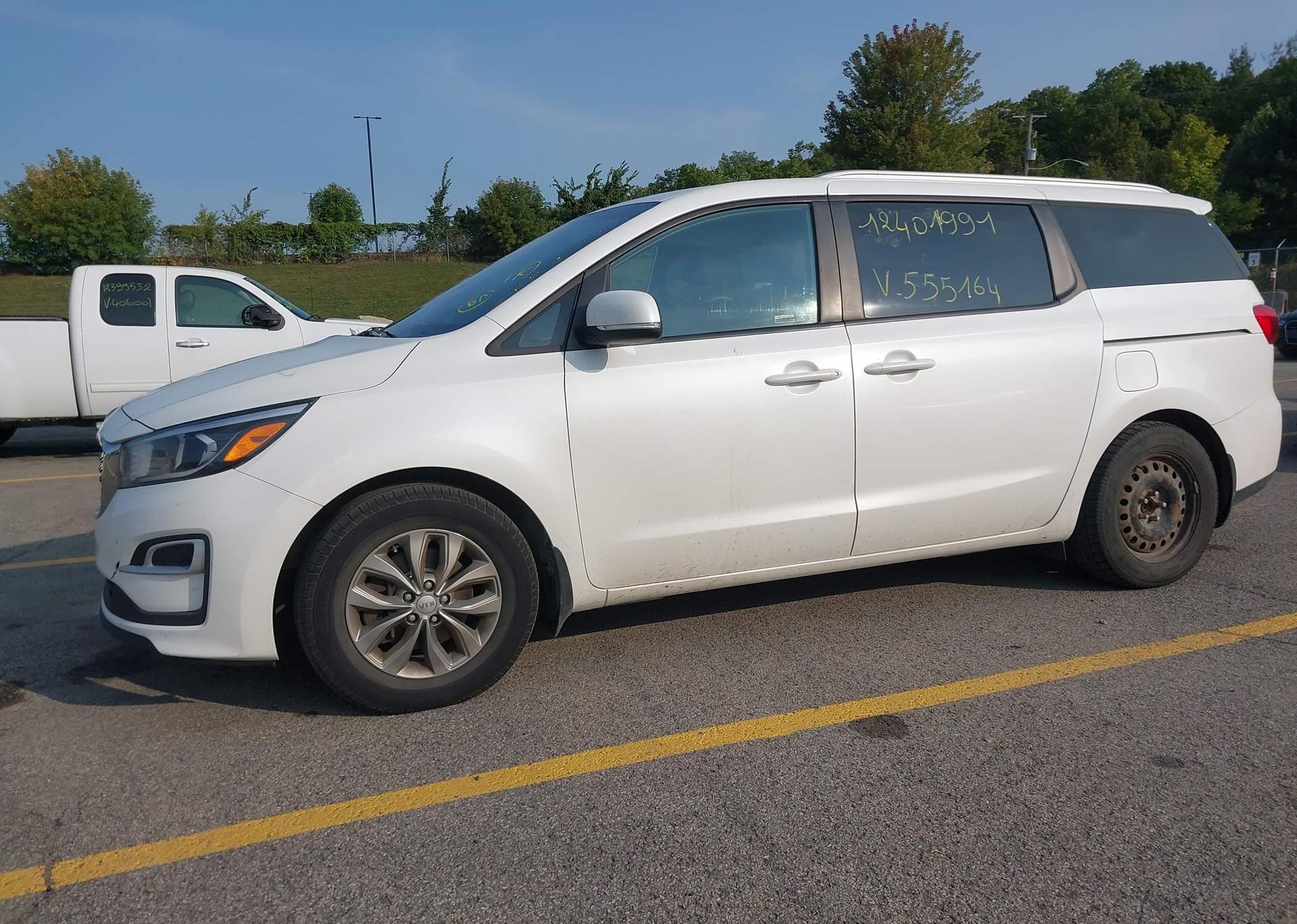 2019 KIA SEDONA LX