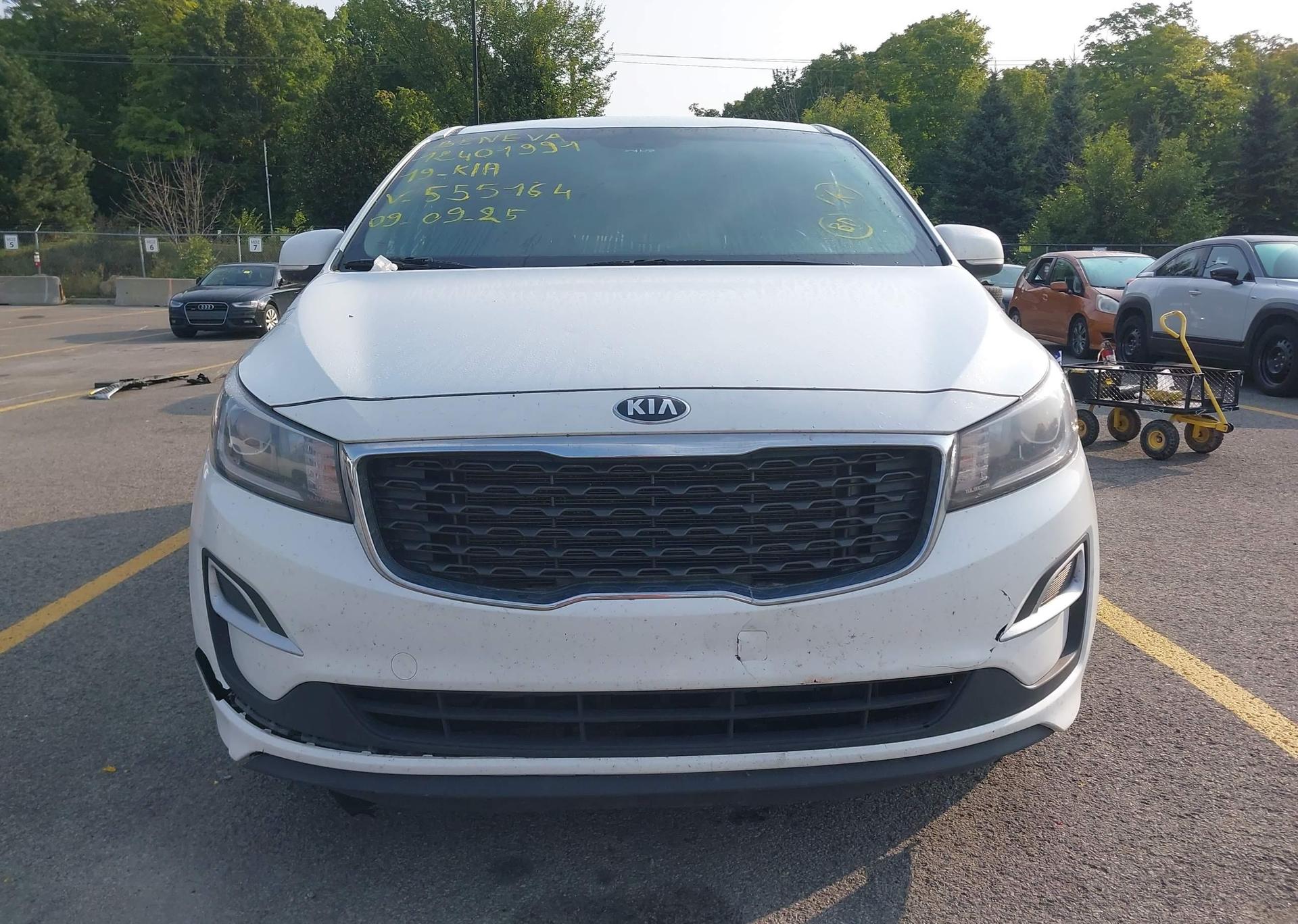 2019 KIA SEDONA LX