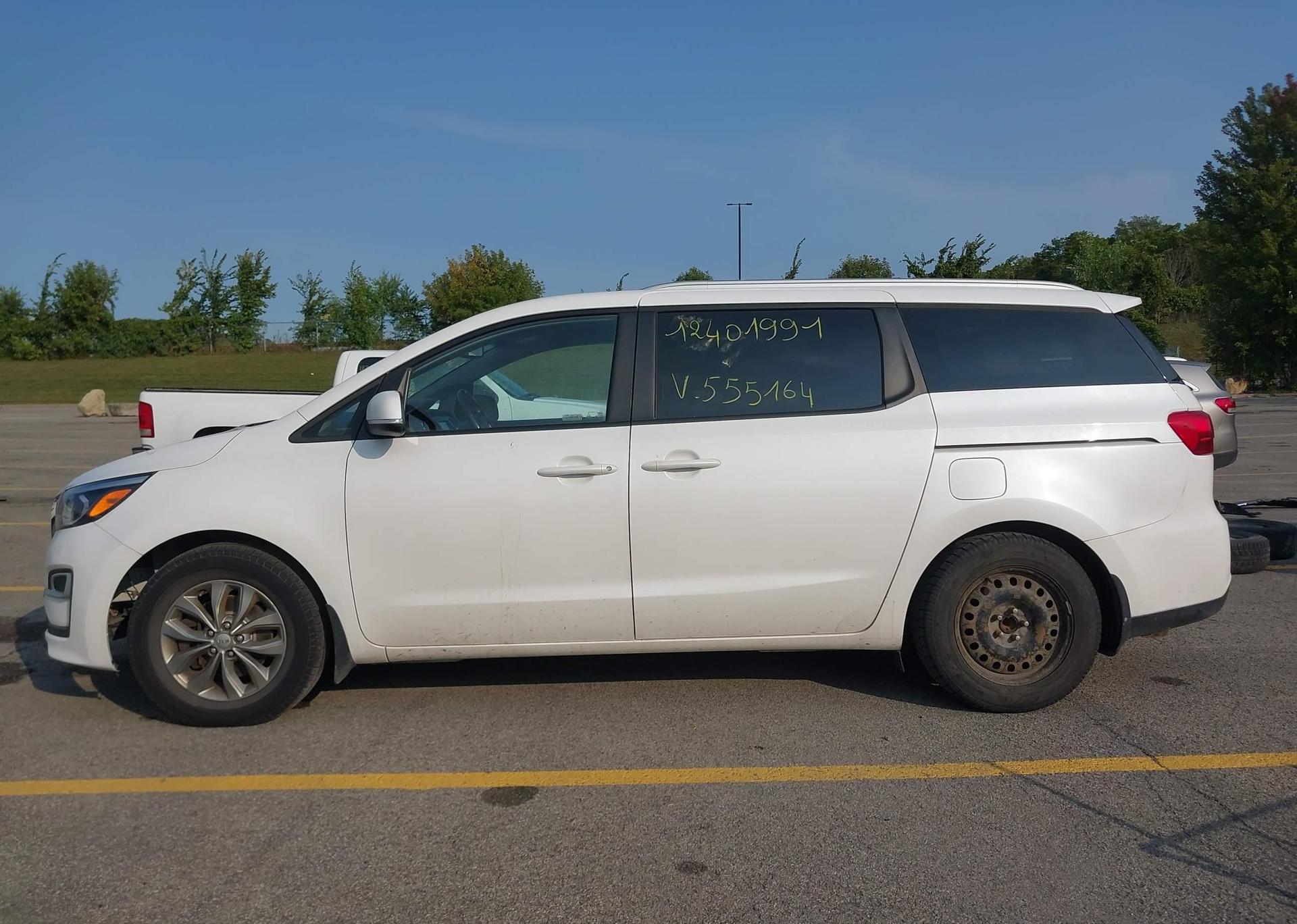 2019 KIA SEDONA LX