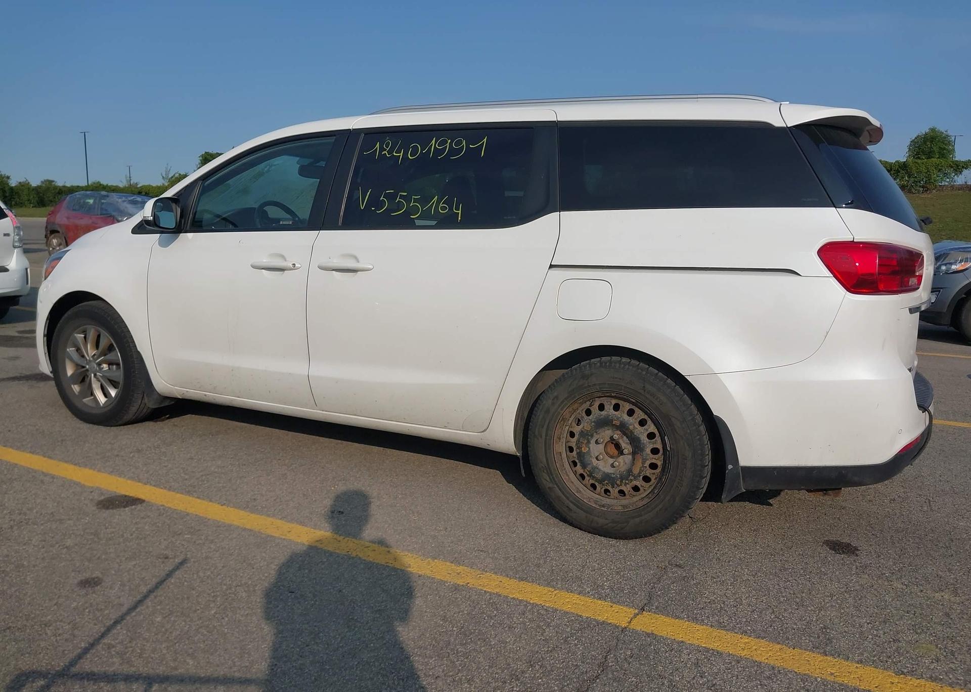 2019 KIA SEDONA LX